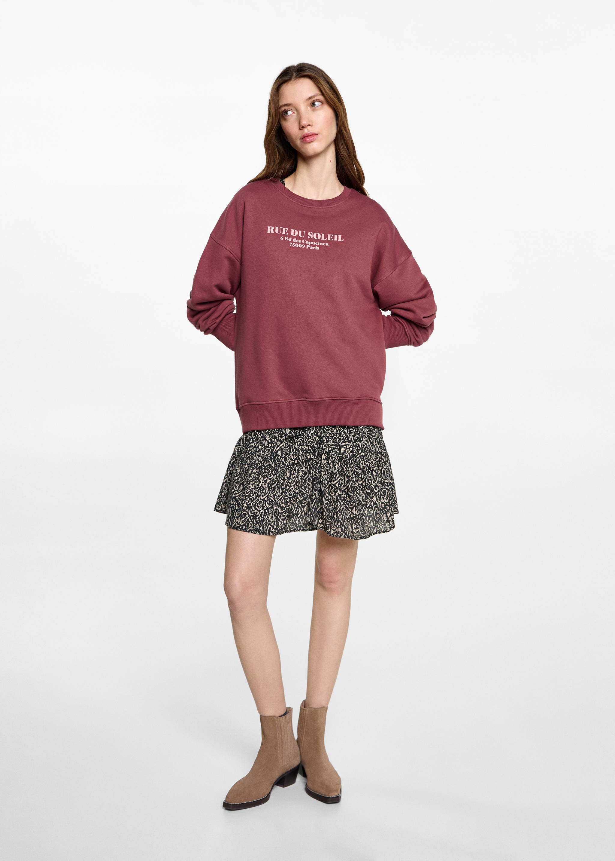 Sudadera mensaje - Plano general