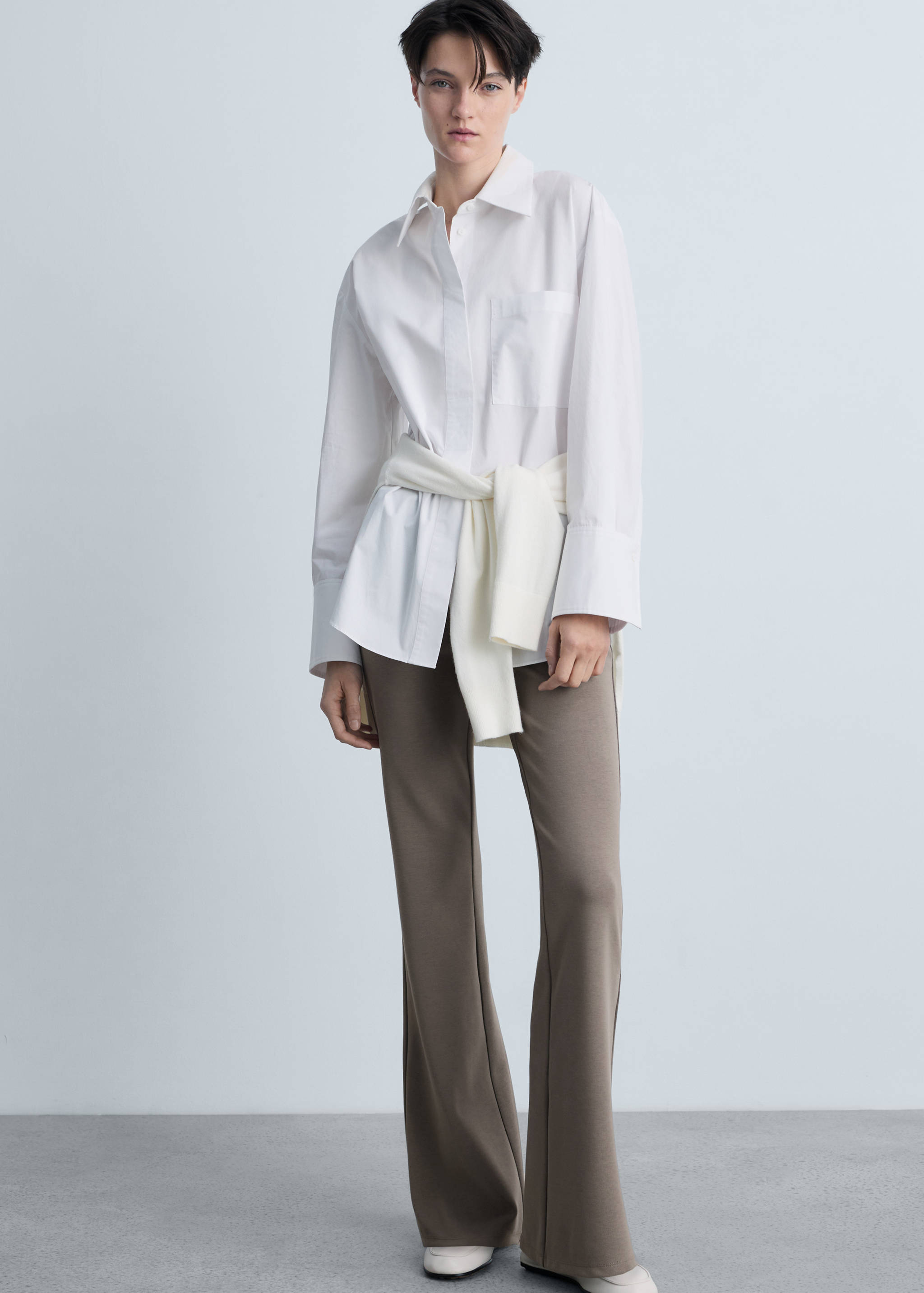 Calças de malha à boca de sino - Pormenor do artigo 2