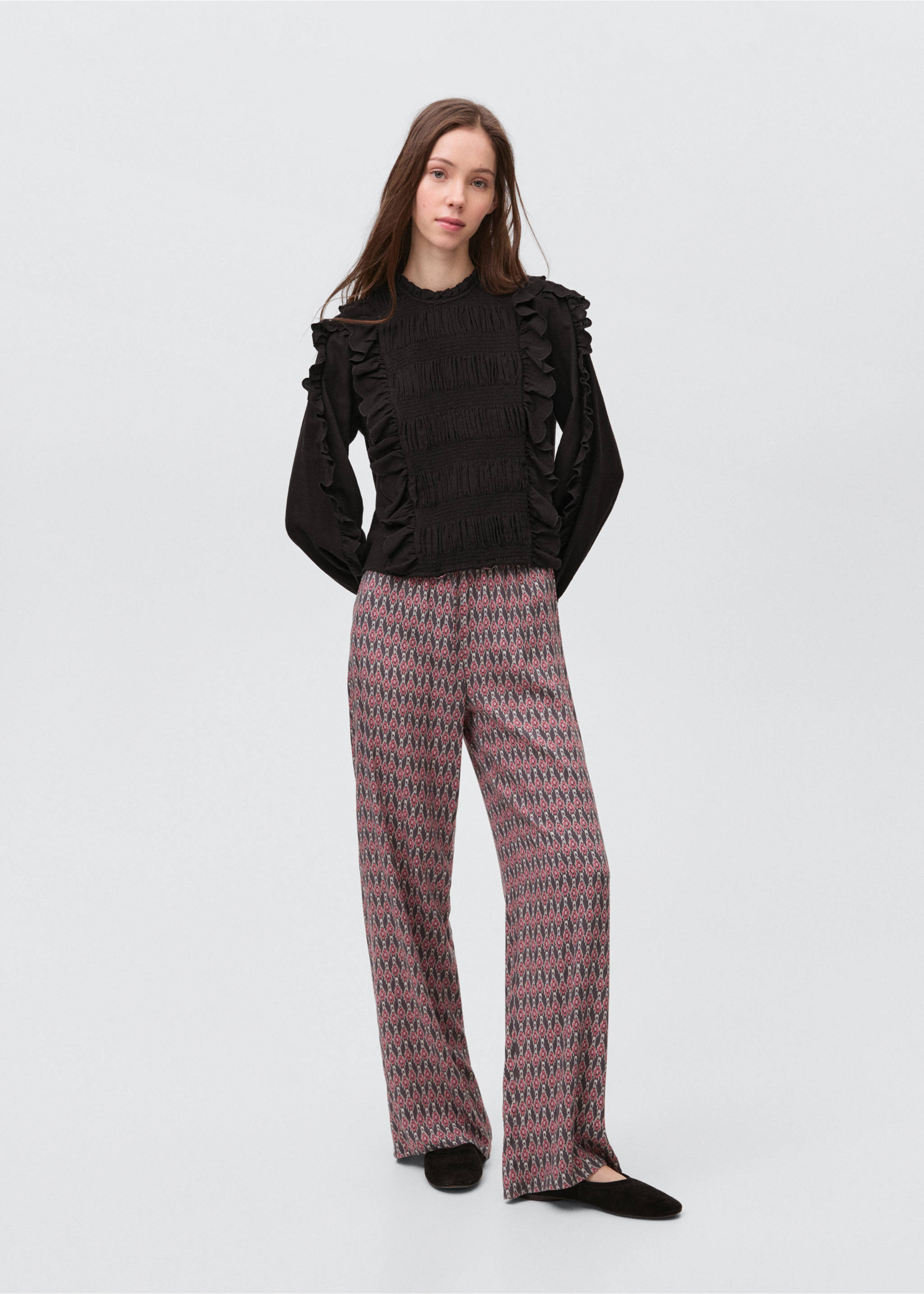 Geraffte Bluse mit Rüschen - Allgemeine Ansicht, Schwarz. Ref: 87093277-00.