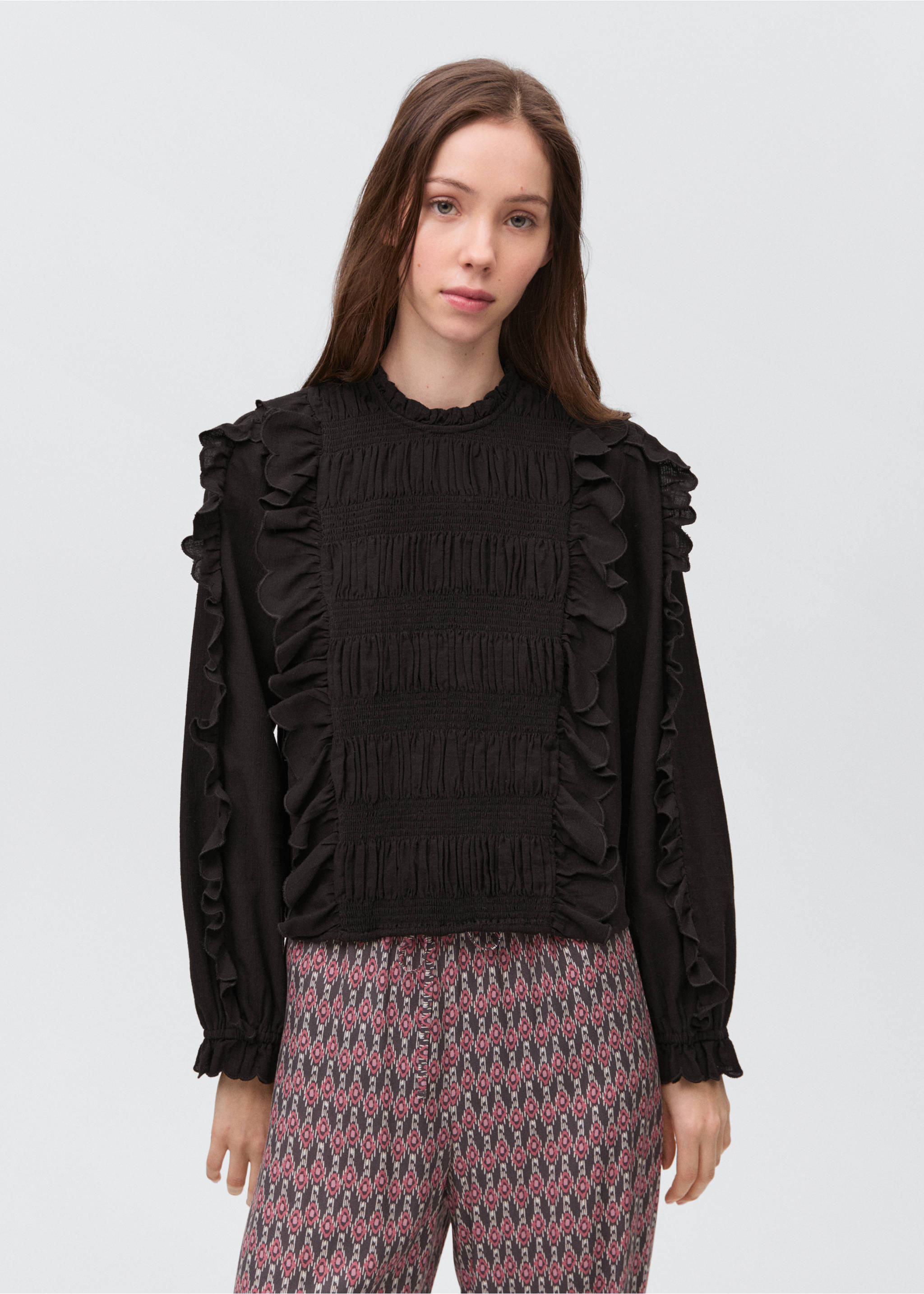 Geraffte Bluse mit Rüschen - Mittlere Ansicht, Schwarz. Ref: 87093277-00.