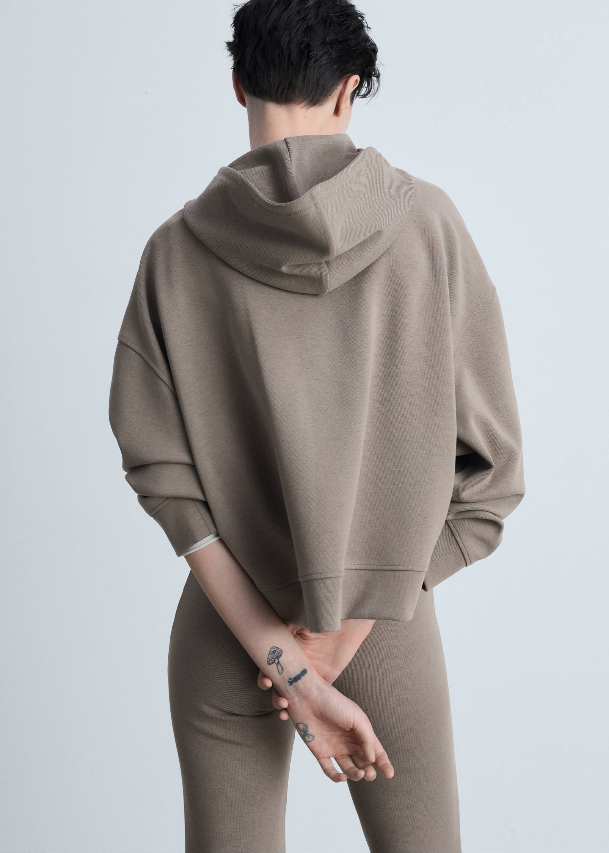 Sudadera oversize capucha - Reverso del artículo, Marrón medio. Ref: 87093289-00.