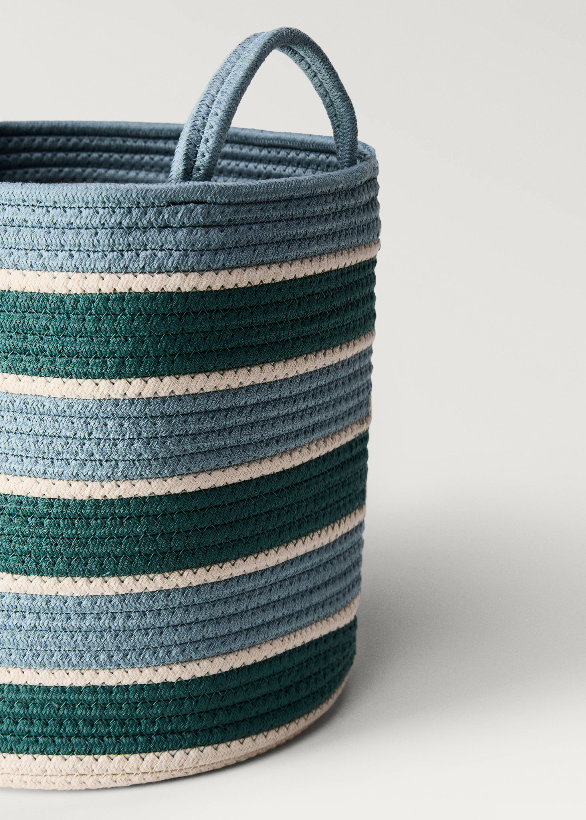 Medium striped double-handle children's basket - Details of the article 2