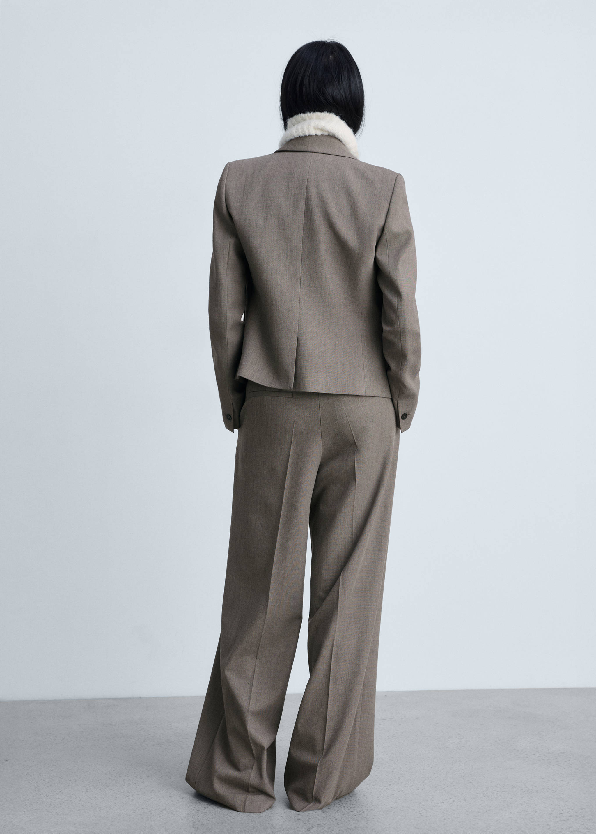 Wide leg suit pants - Reverse of the article