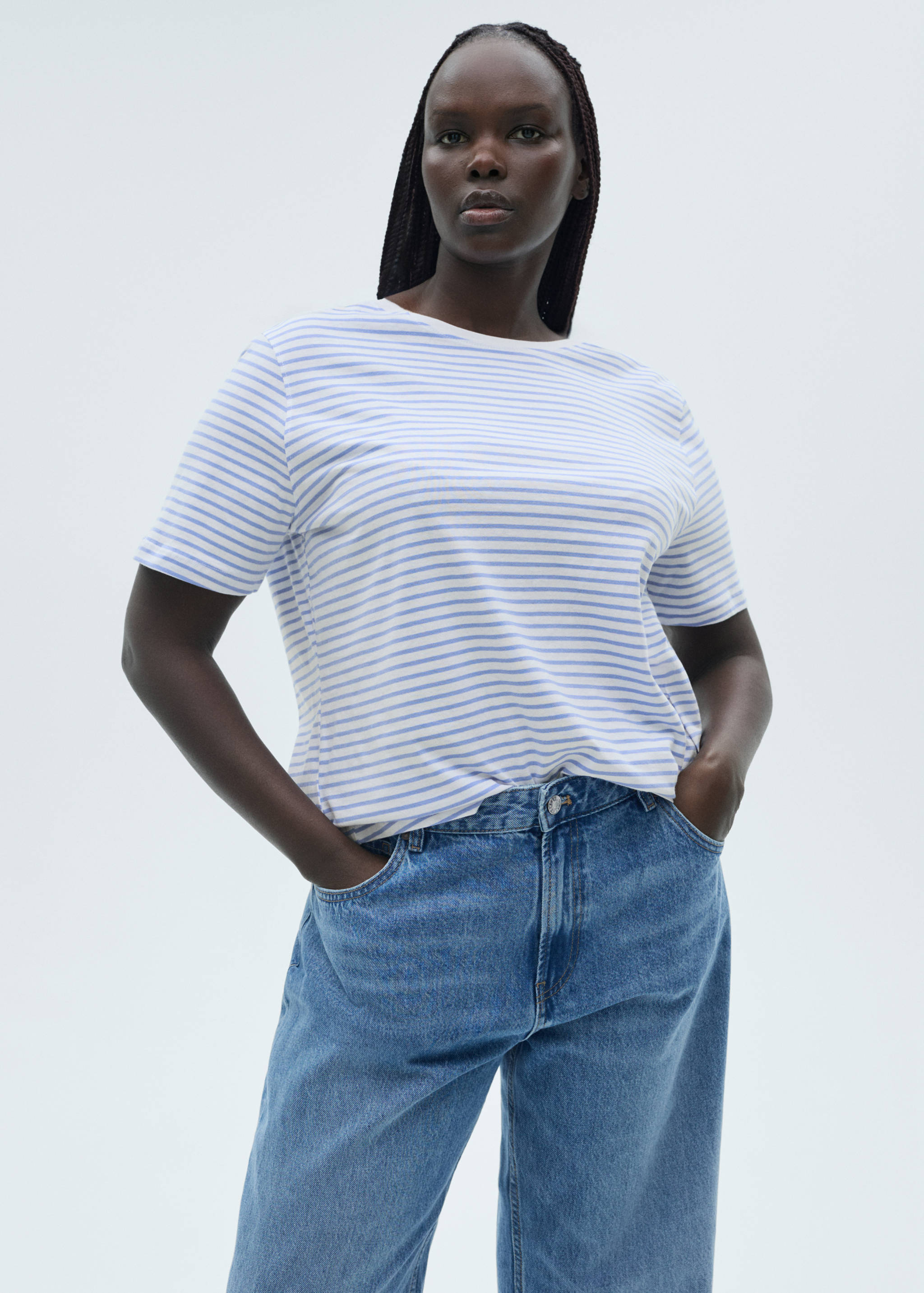 Striped short-sleeved t-shirt - Details of the article 5