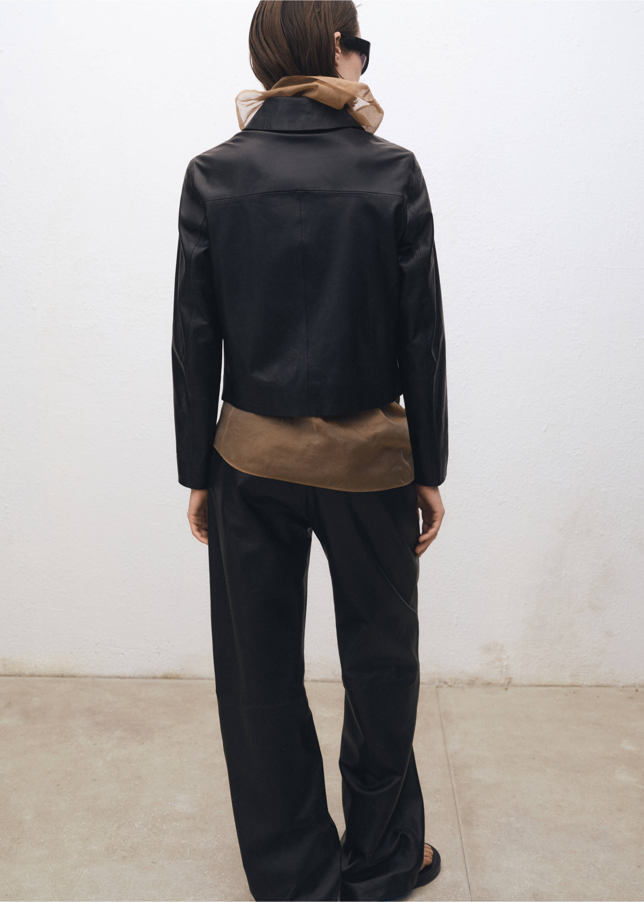 Buttoned leather jacket - Reverse of the article, Black. Ref: 87094074-00.
