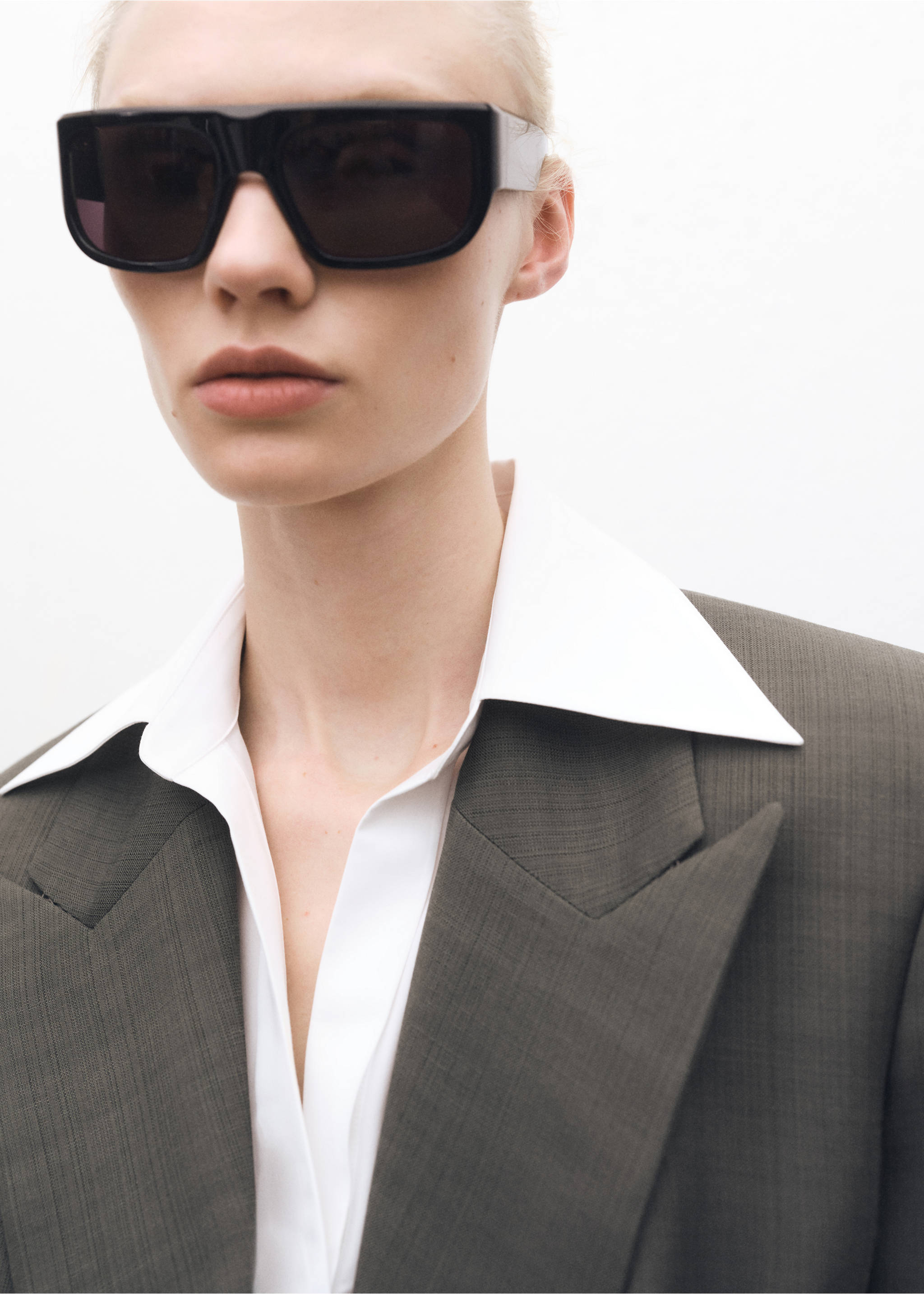 Regular cotton lyocell-blend shirt - Details of the article 2, Off White. Ref: 87094081-00.