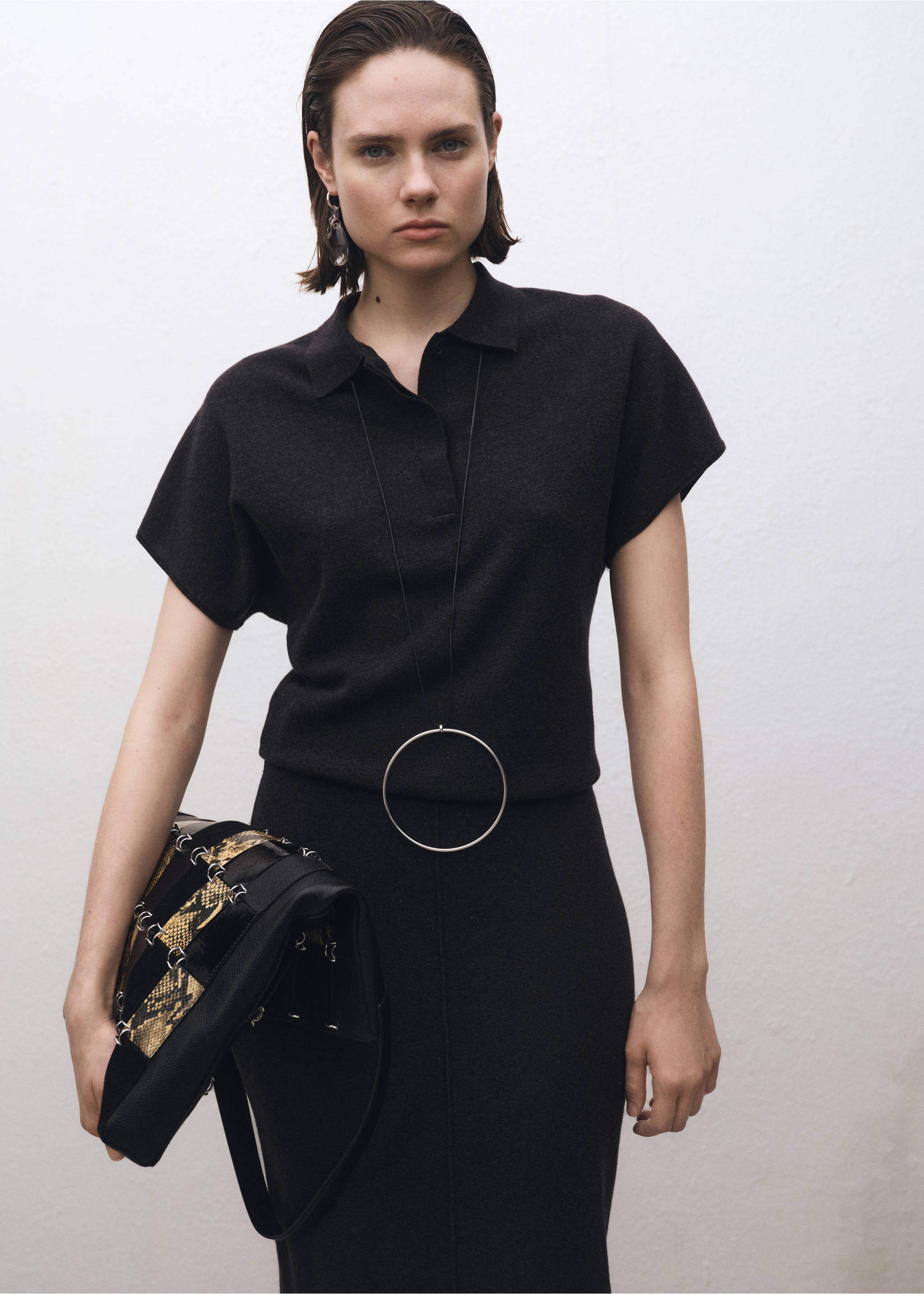 Wool-blend midi-skirt - Details of the article 2, Charcoal. Ref: 87094087-00.