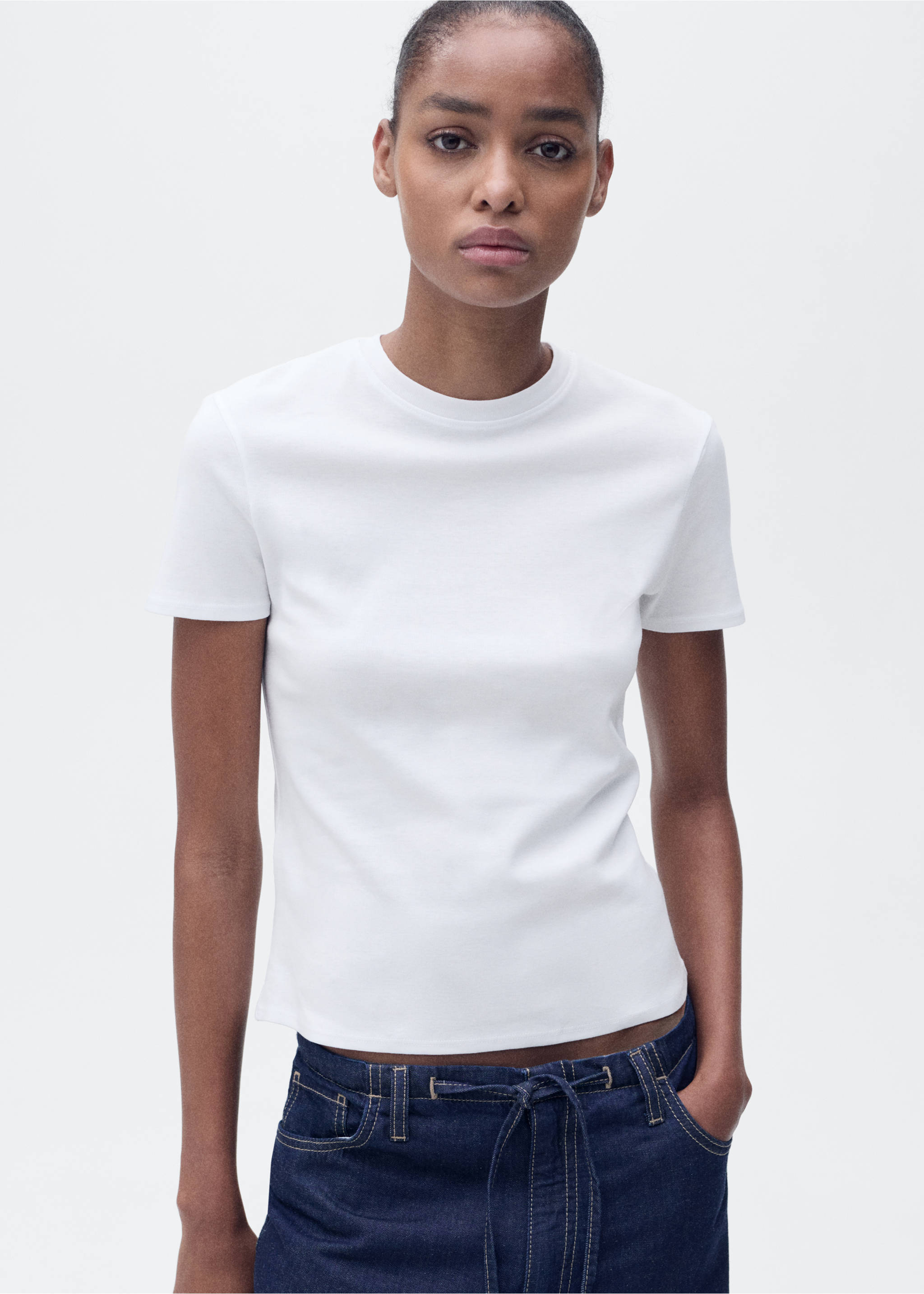 Tailliertes Baumwoll-T-Shirt - Mittlere Ansicht, Weiß. Ref: 87094088-00.