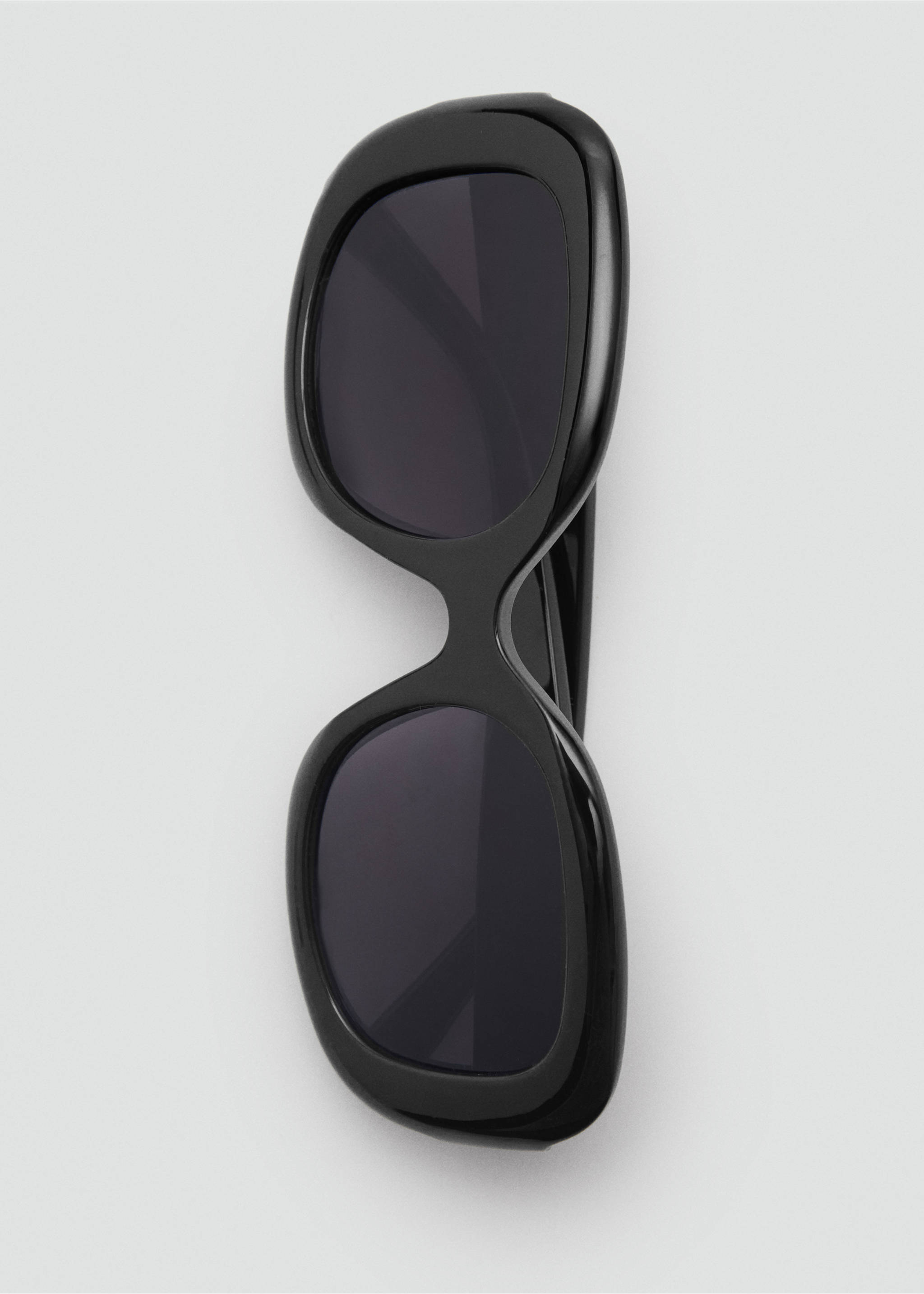 Squared frame sunglasses - Details of the article 2, Black. Ref: 87094386-00.