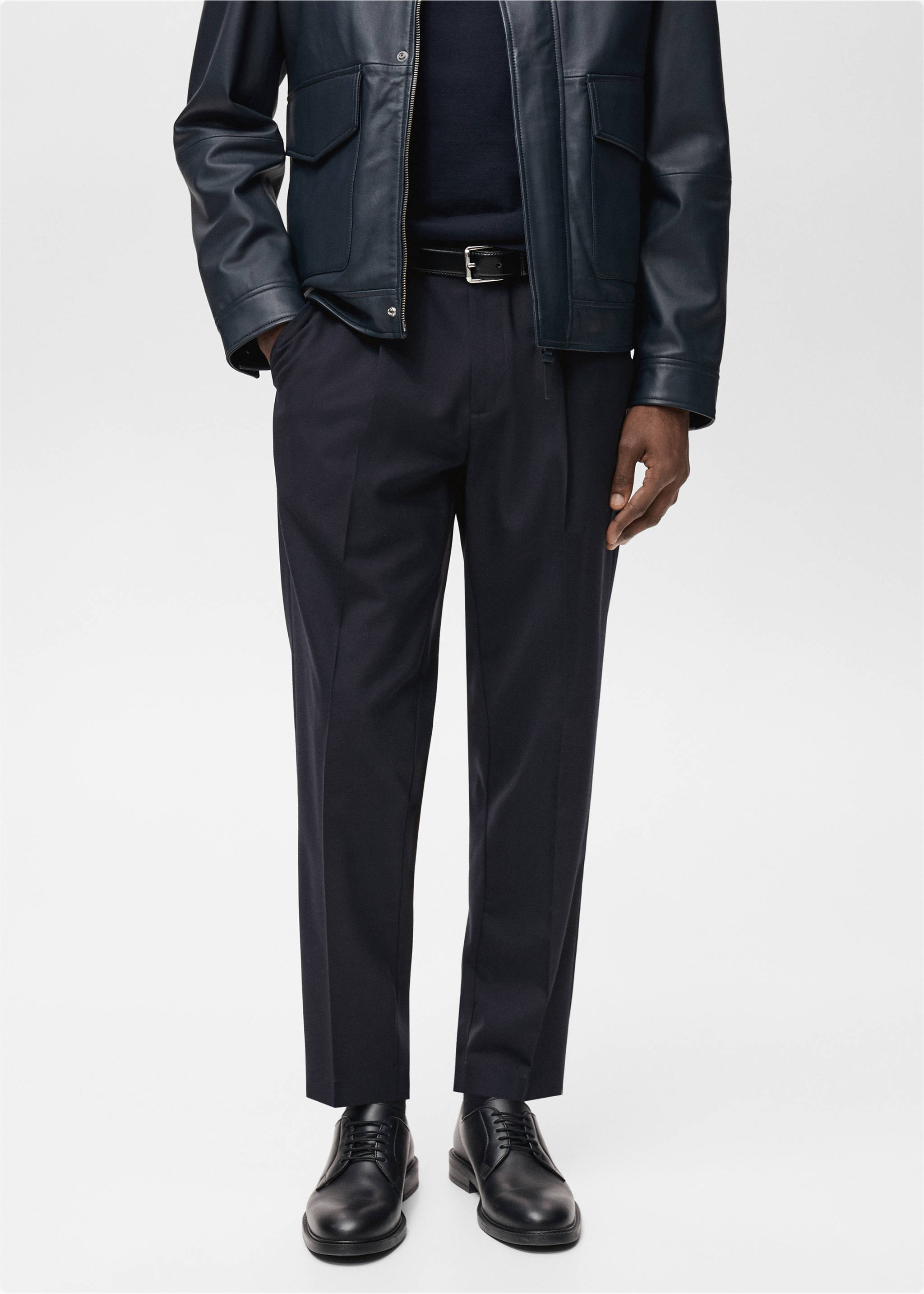 Slim-fit bandplooibroek van koele wol - Middenvlak, Nachtblauw. Ref: 87094388-00.