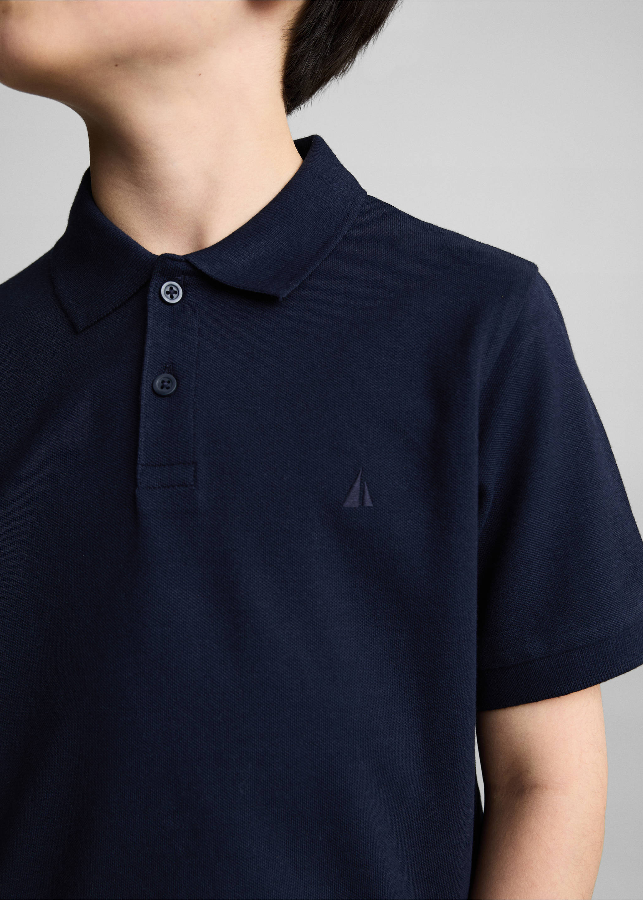 Kurzarm-Poloshirt aus Baumwolle - Detail des Artikels 6, Dunkles Marineblau. Ref: 87094389-00.