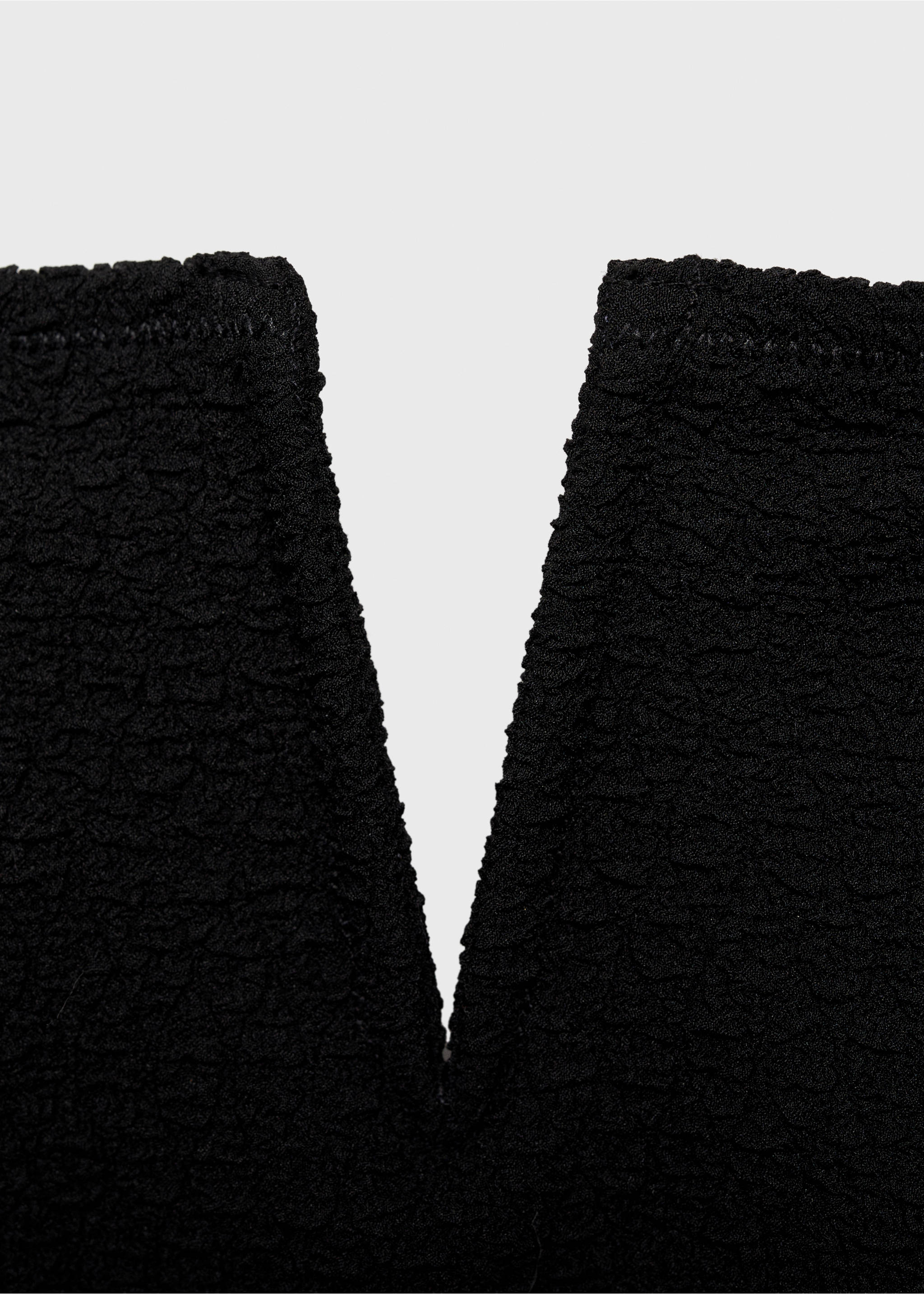 Bañador escote abertura - Detalle del artículo 8, Negro. Ref: 87094394-00.