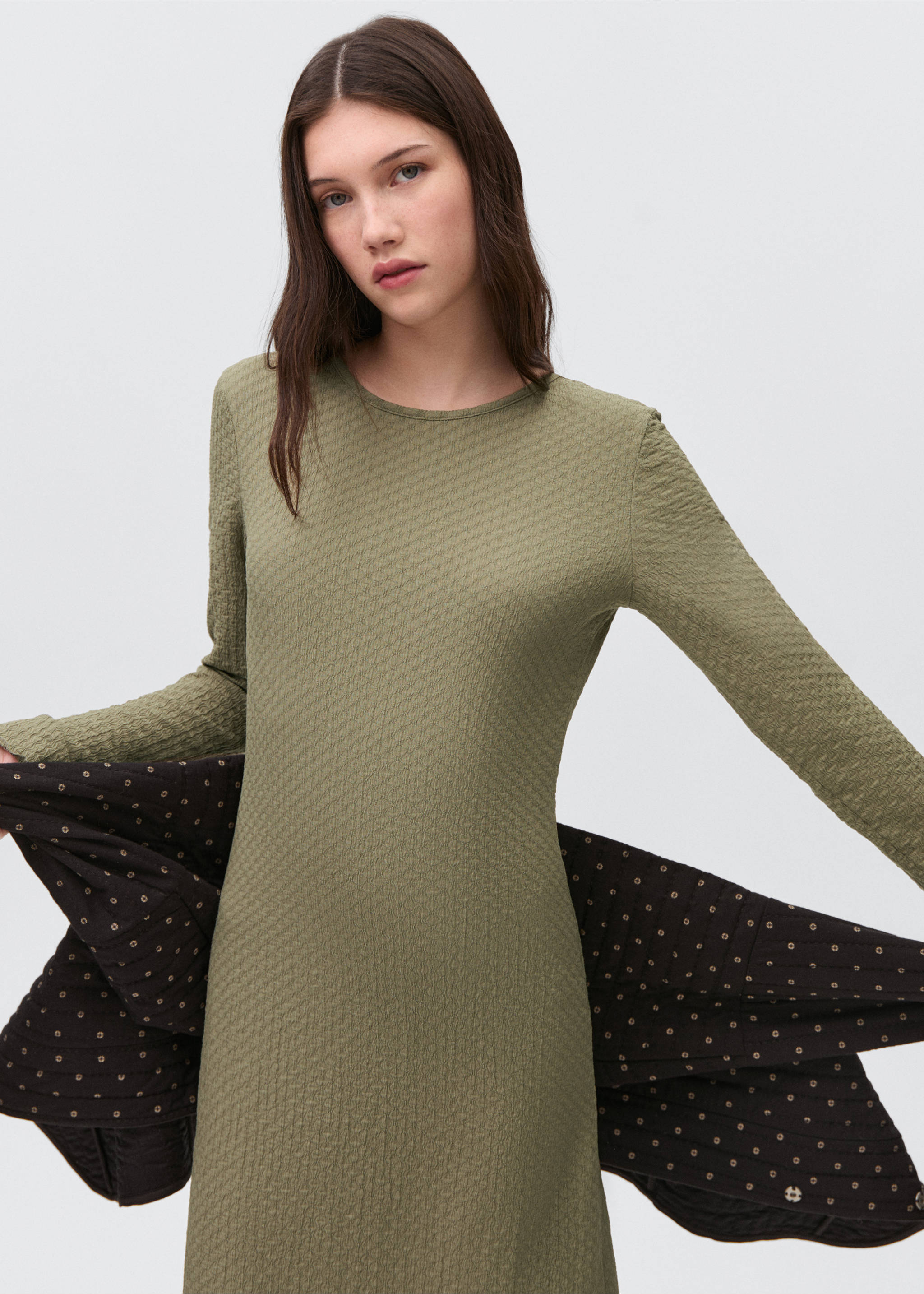 Vestit textura llarg - Pla mig, Caqui. Ref: 87094407-00.