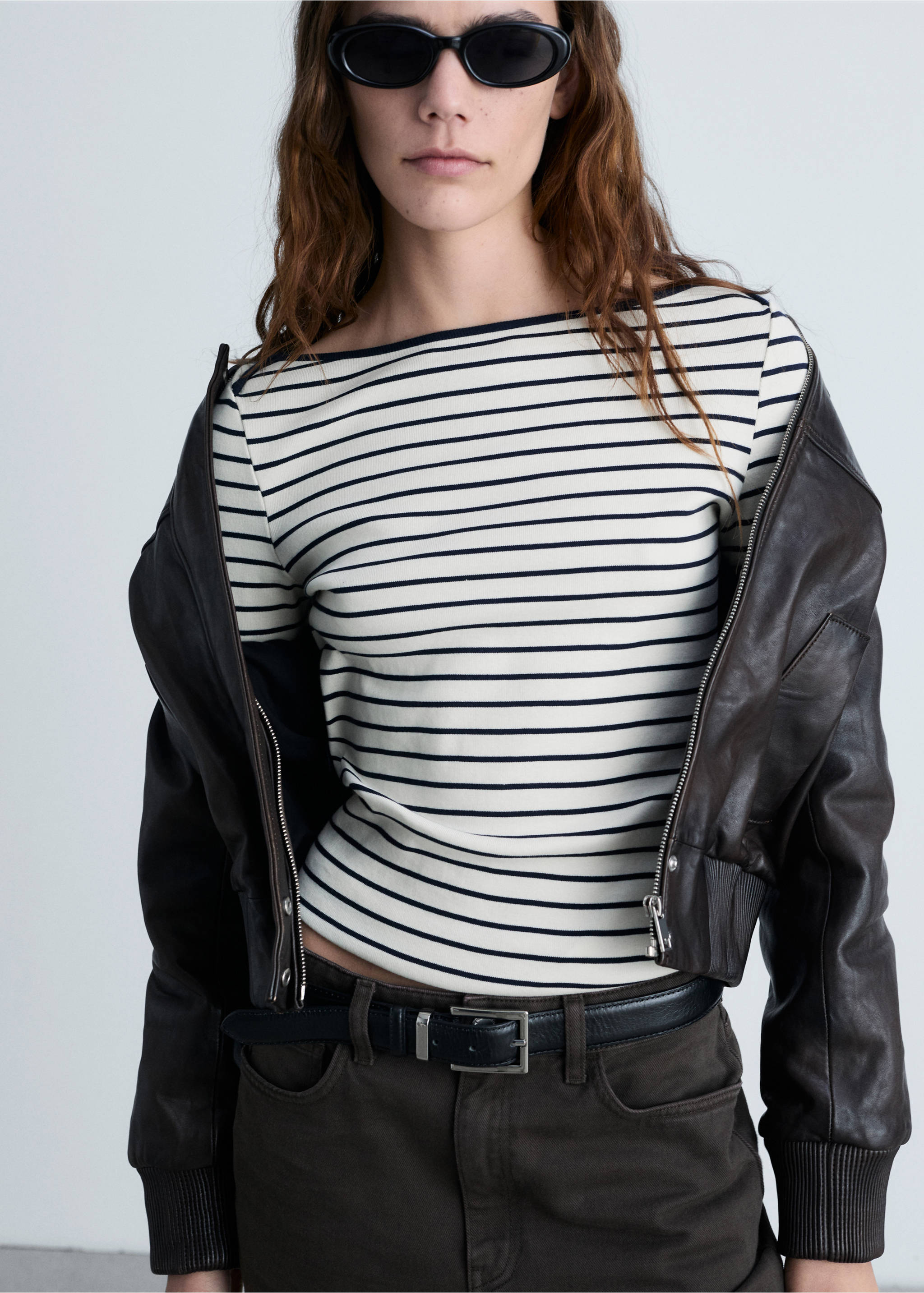 Striped boat-neck t-shirt - Details of the article 2, Off White. Ref: 87094416-00.