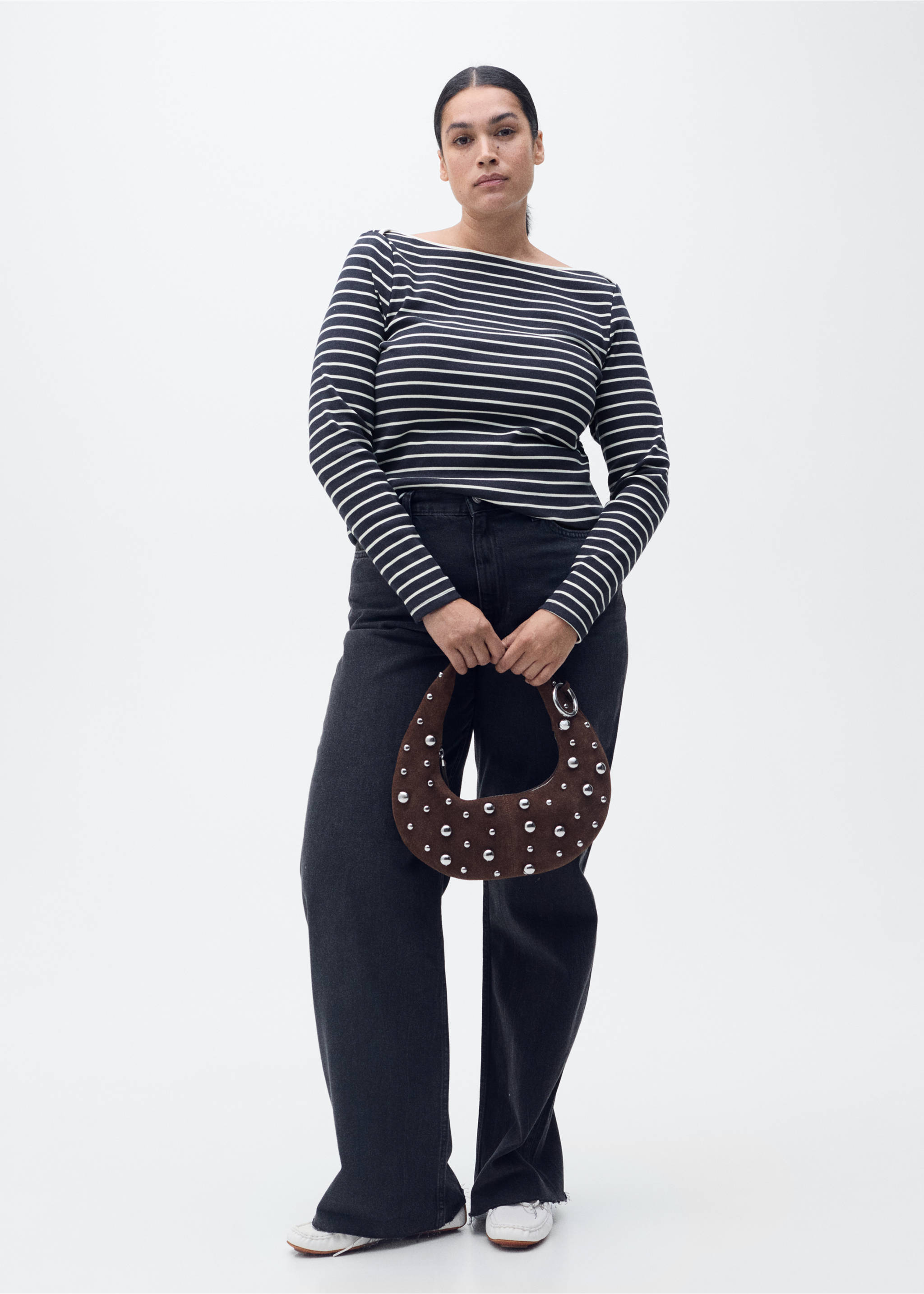 Gestreiftes T-Shirt mit Bateau-Ausschnitt - Detail des Artikels 3, Dunkles Marineblau. Ref: 87094416-00.