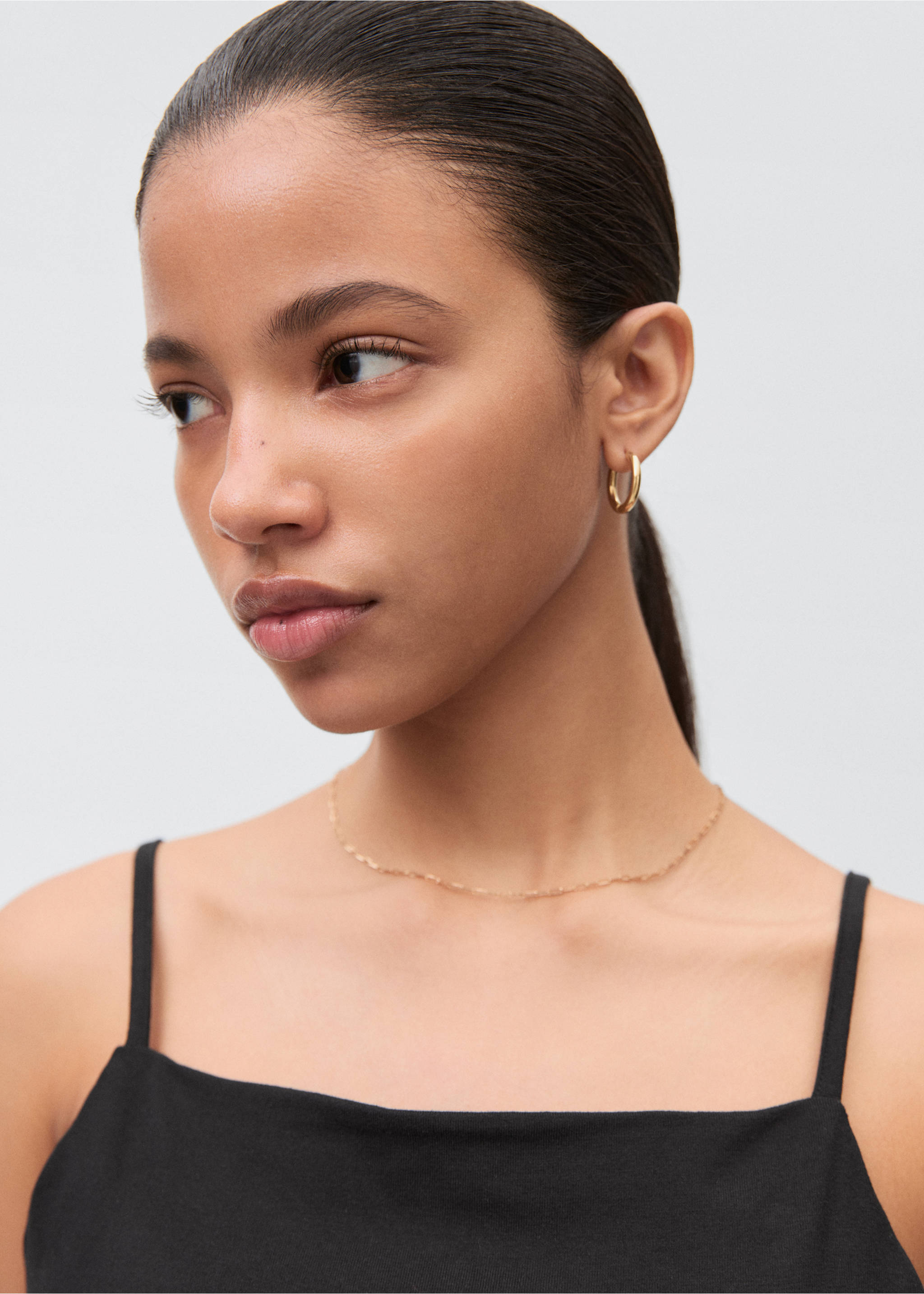 V-neck bandana top - Details of the article 1, Black. Ref: 87094785-00.