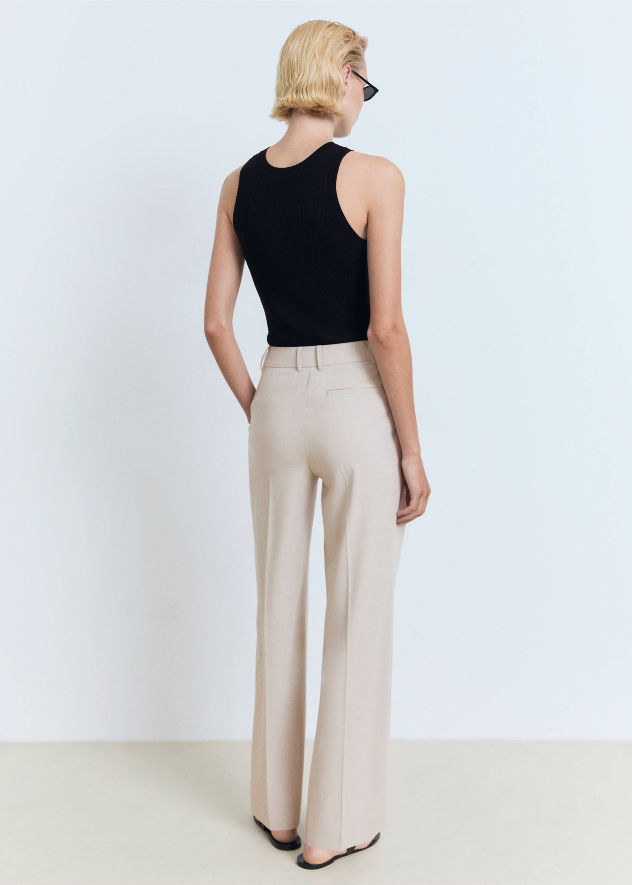 Pantalon droit pinces - Verso de l’article, Beige. Ref: 87094799-00.