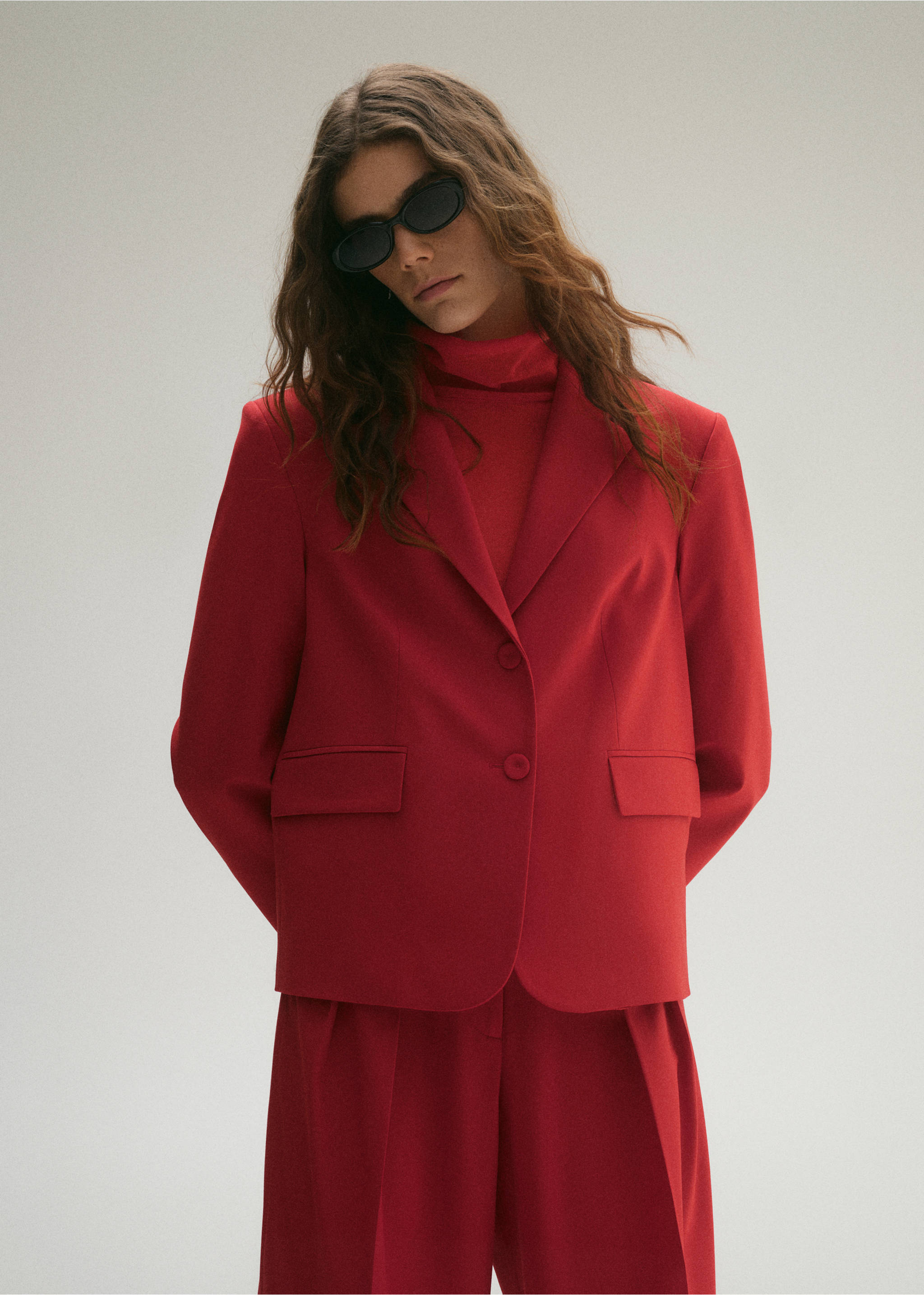 Blazer Anzug aus Wollmischung - Detail des Artikels 2, Rot. Ref: 87094811-00.