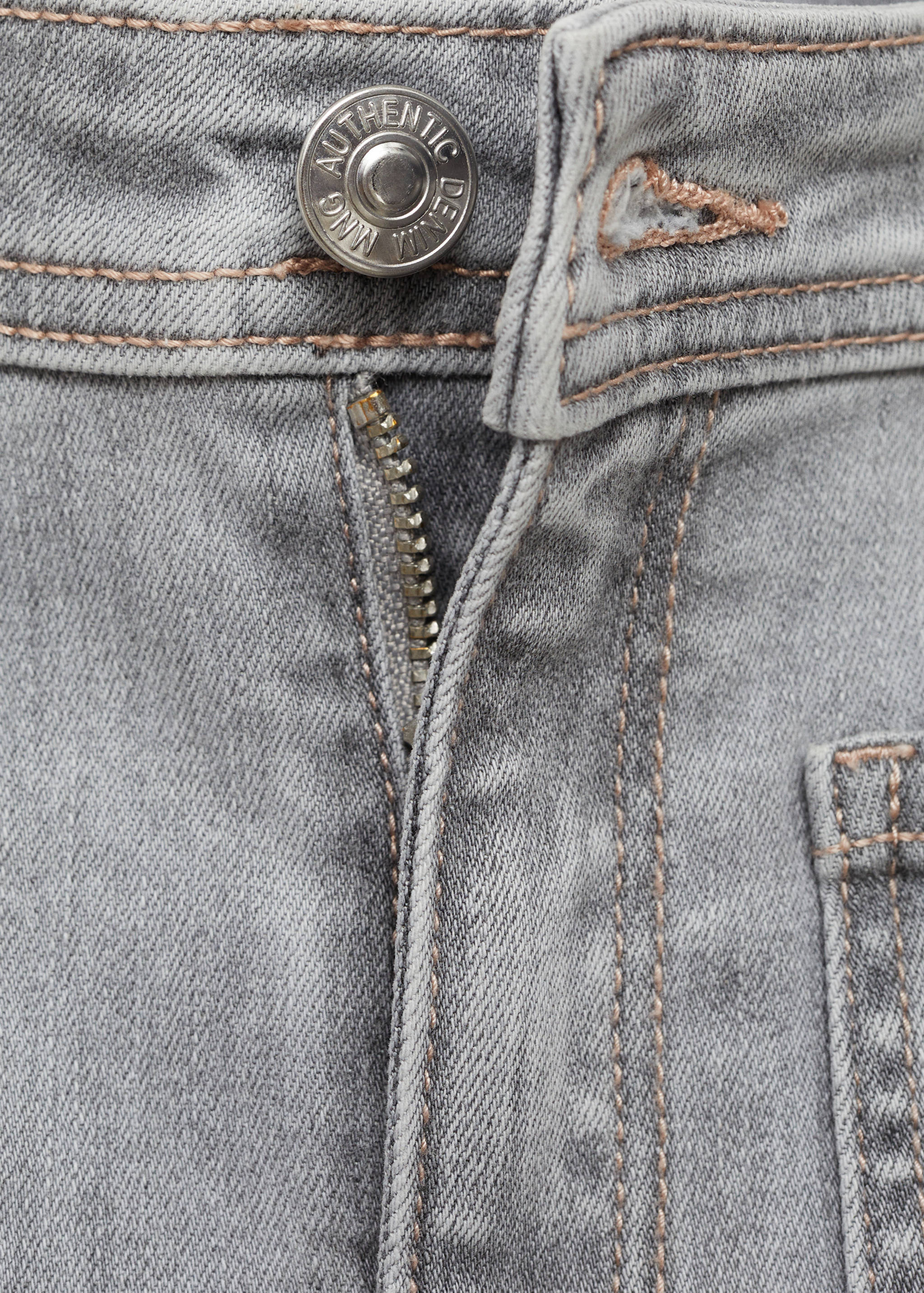 Shorts vaqueros bajo deshilachado - Detalle del artículo 8