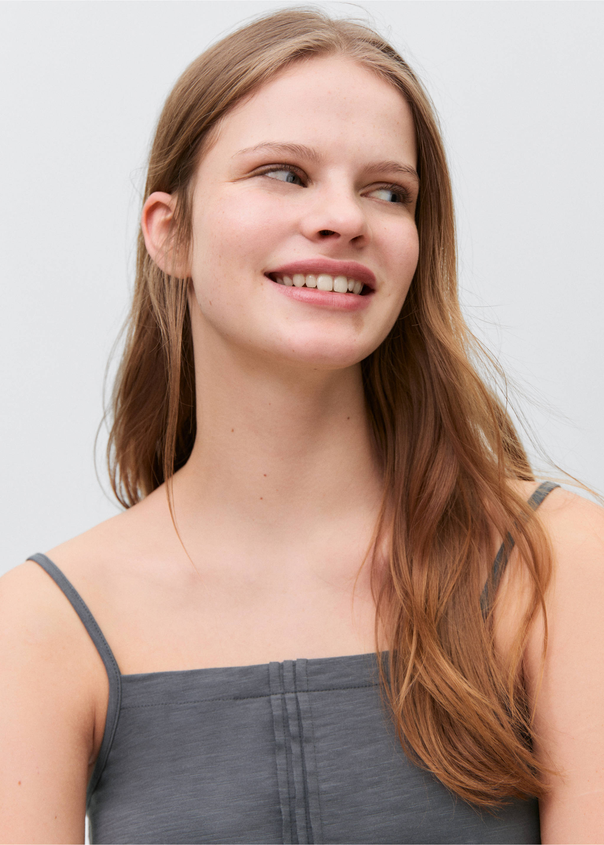 Pleat detailed top - Details of the article 1, Charcoal. Ref: 87095726-00.