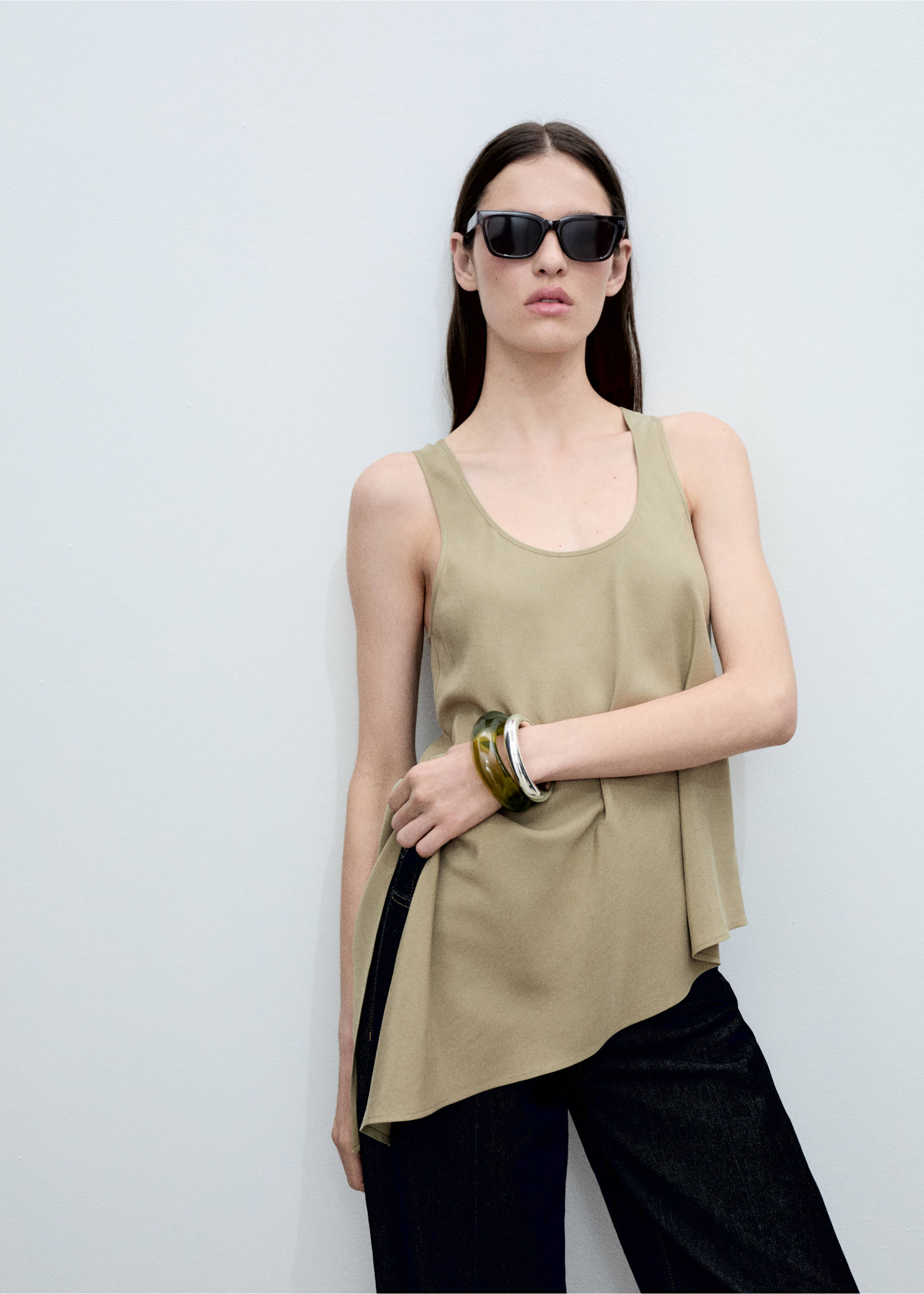 Asymmetrical lyocell top - Medium plane, Khaki. Ref: 87095739-00.