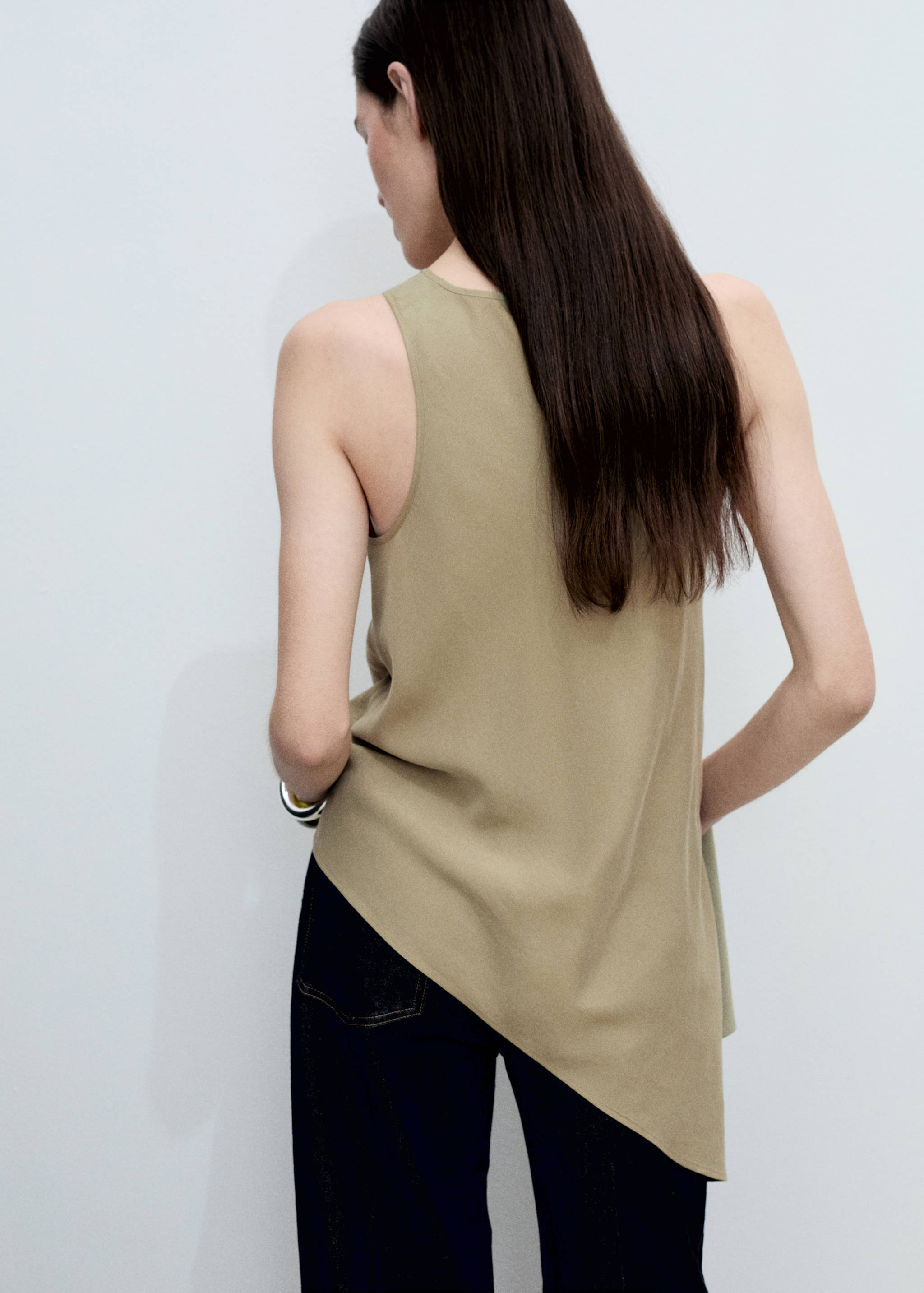 Asymmetrical lyocell top - Reverse of the article