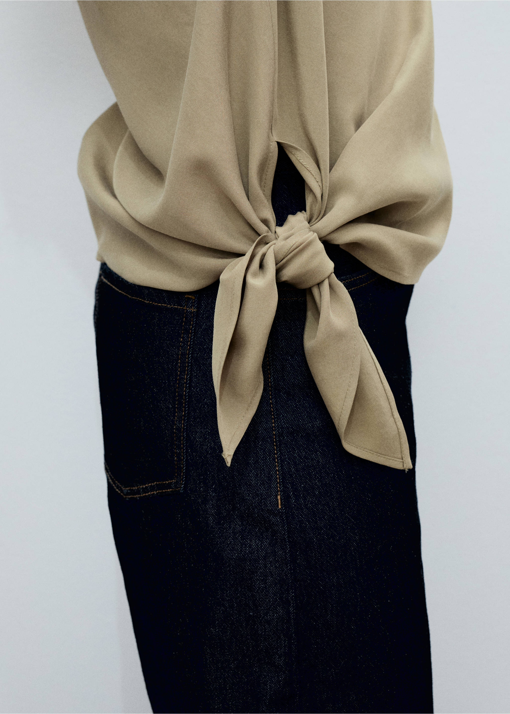 Asymmetrical lyocell top - Details of the article 1, Khaki. Ref: 87095739-00.