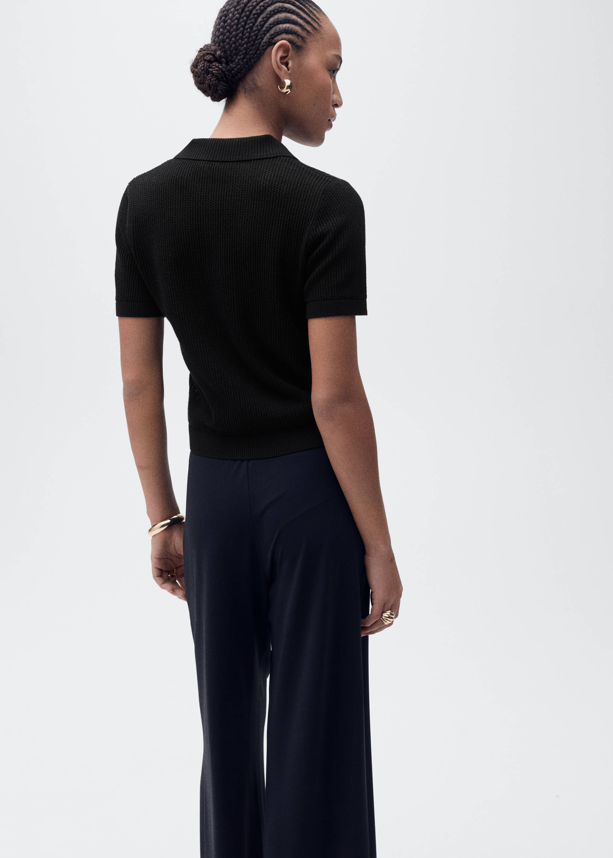 Lochstrickpullover mit Polo-Kragen - Rückseite des Artikels