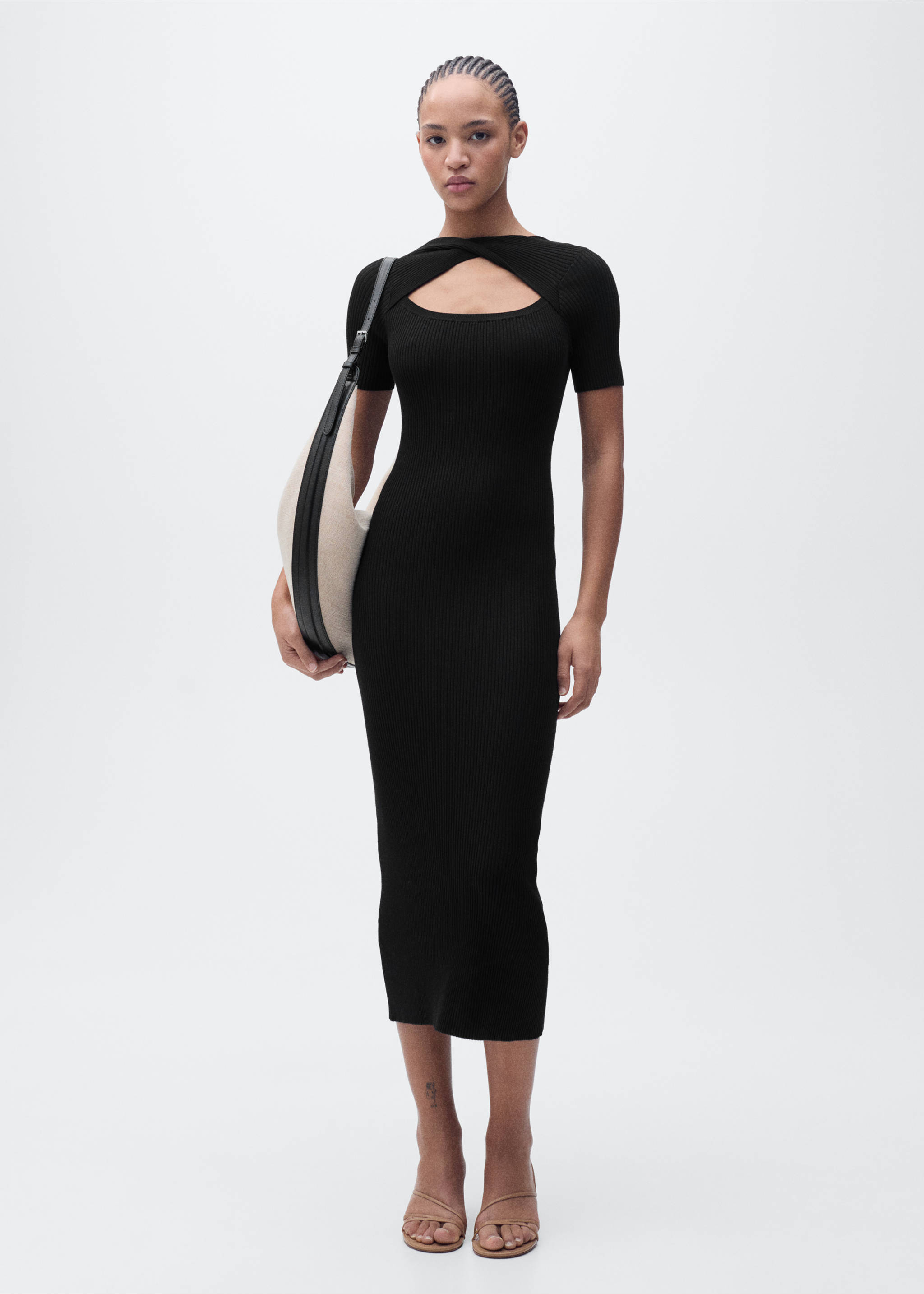 Geripptes Midikleid mit Ausschnitt - Allgemeine Ansicht, Schwarz. Ref: 87095753-00.