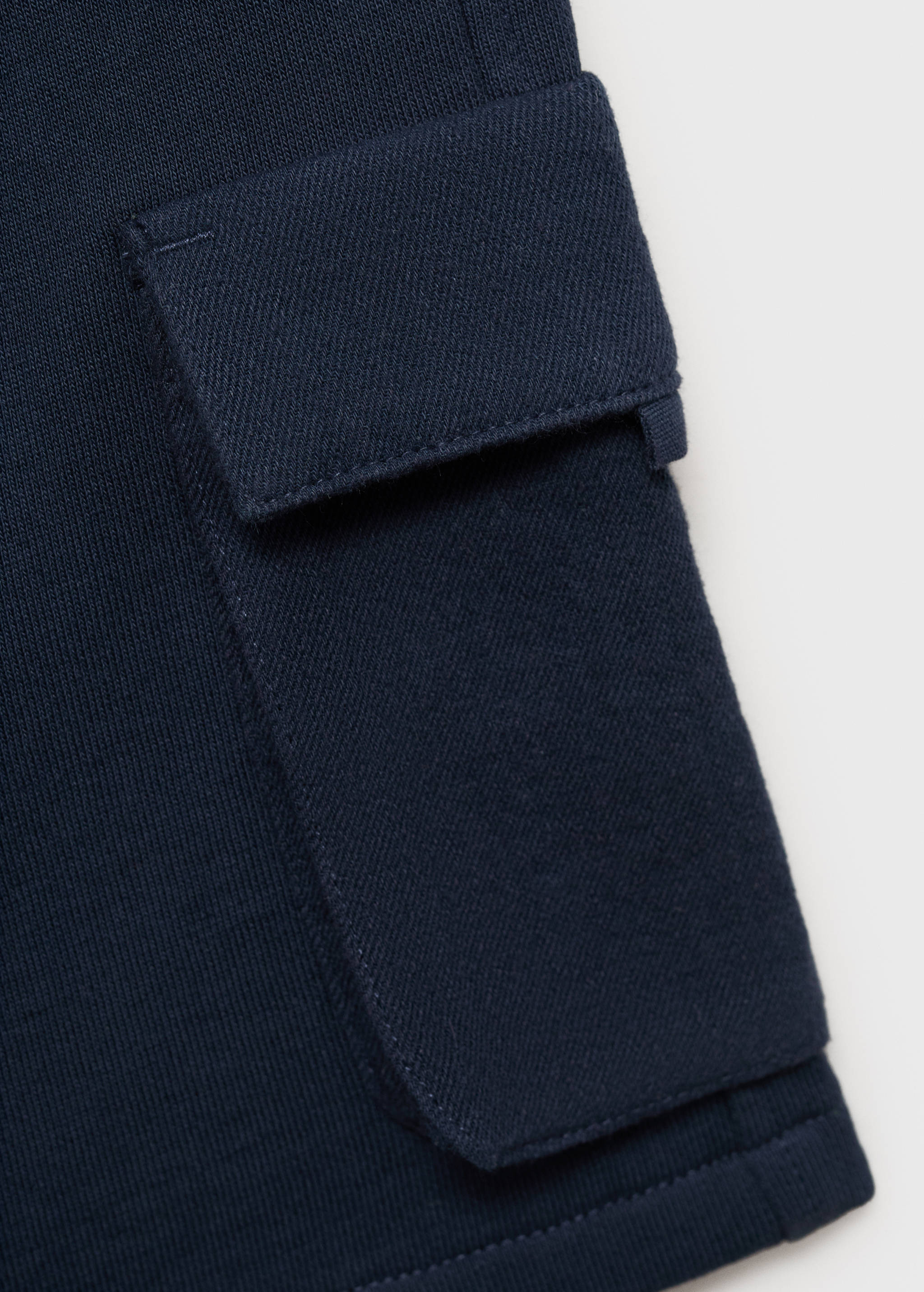 Drawstring cargo Bermuda shorts - Details of the article 0