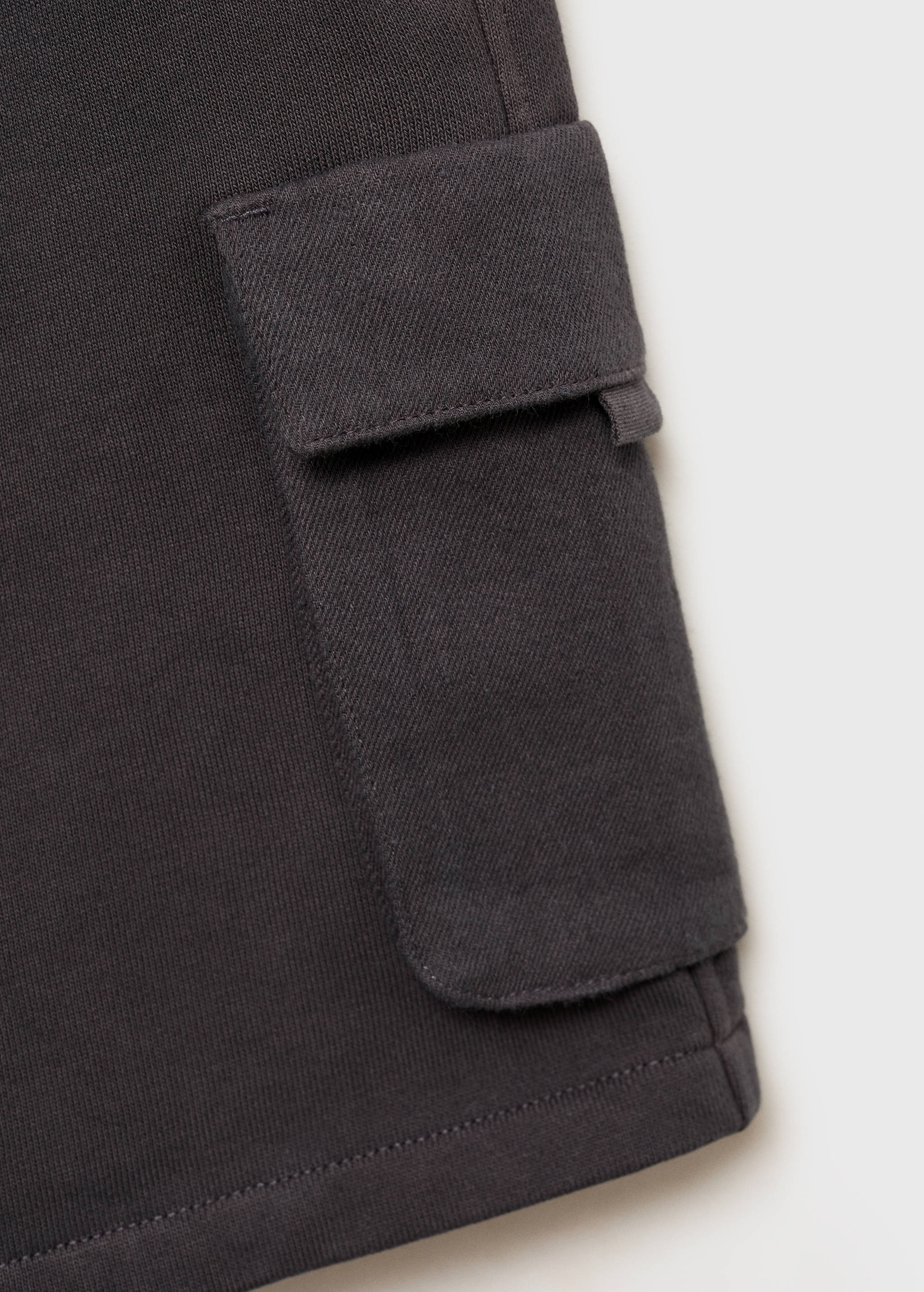 Drawstring cargo Bermuda shorts - Details of the article 0
