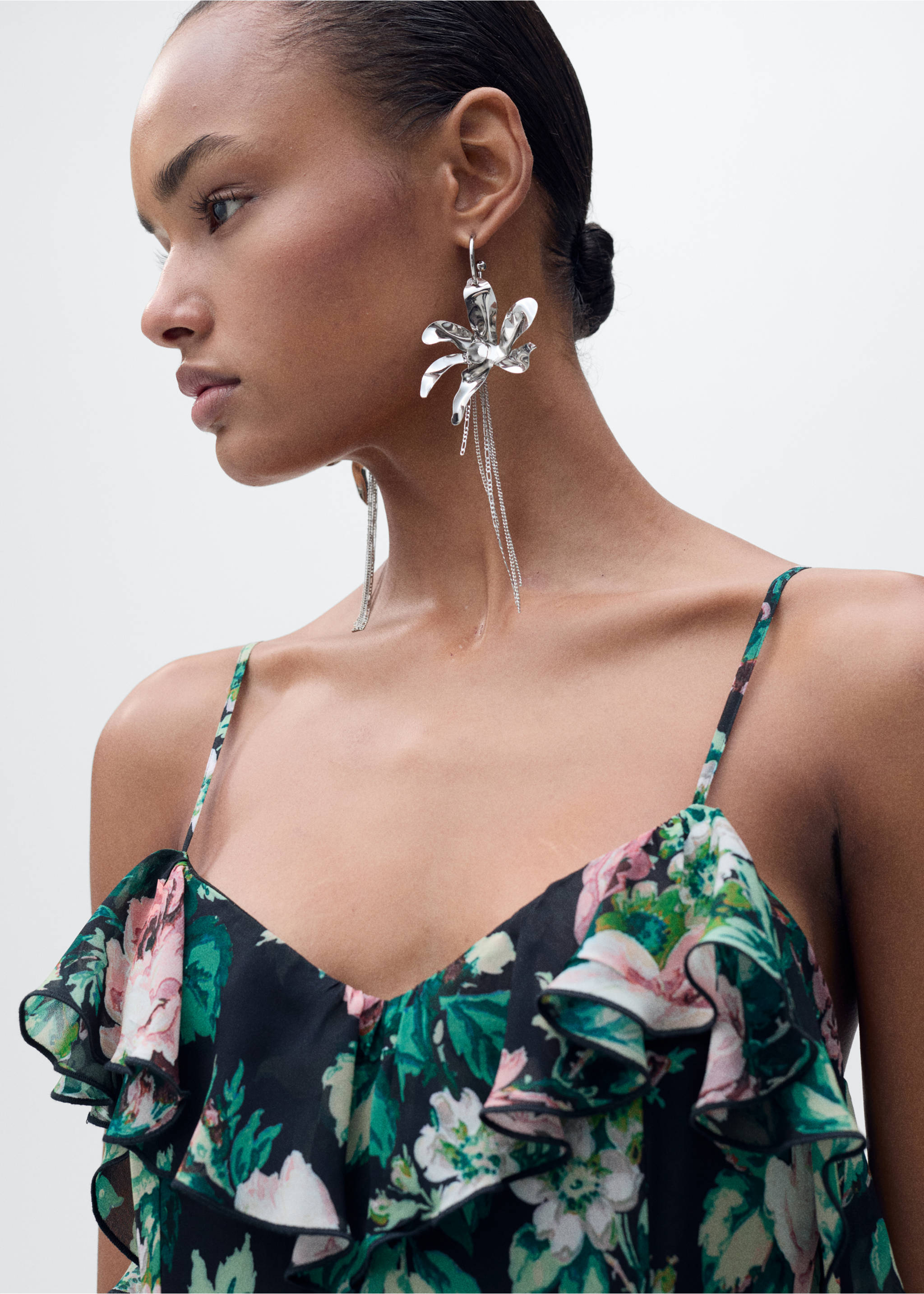 Ruffled floral print dress - Details of the article 1, Black. Ref: 87095765-00.