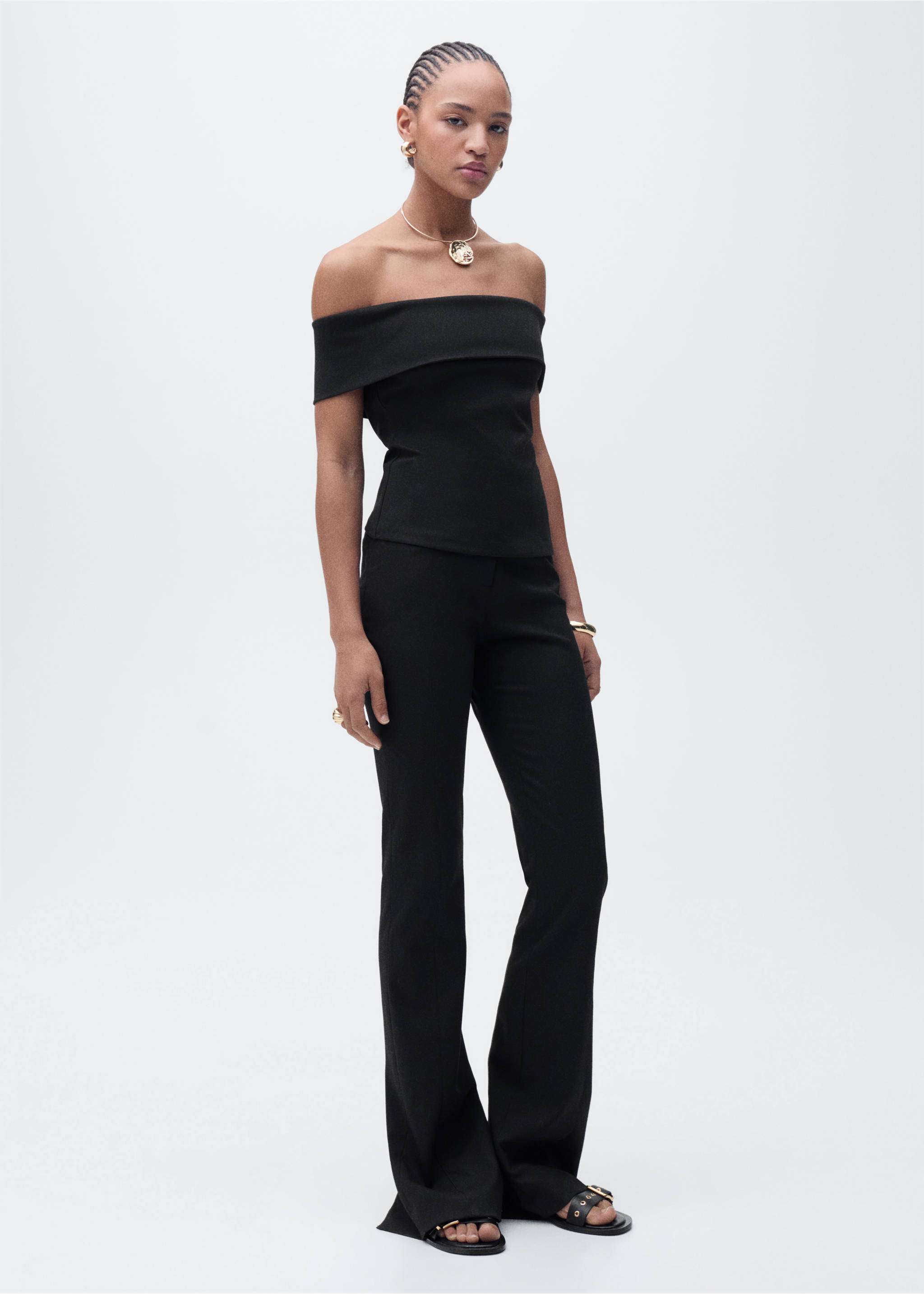 Off-shoulder top - General plane, Black. Ref: 87095766-00.