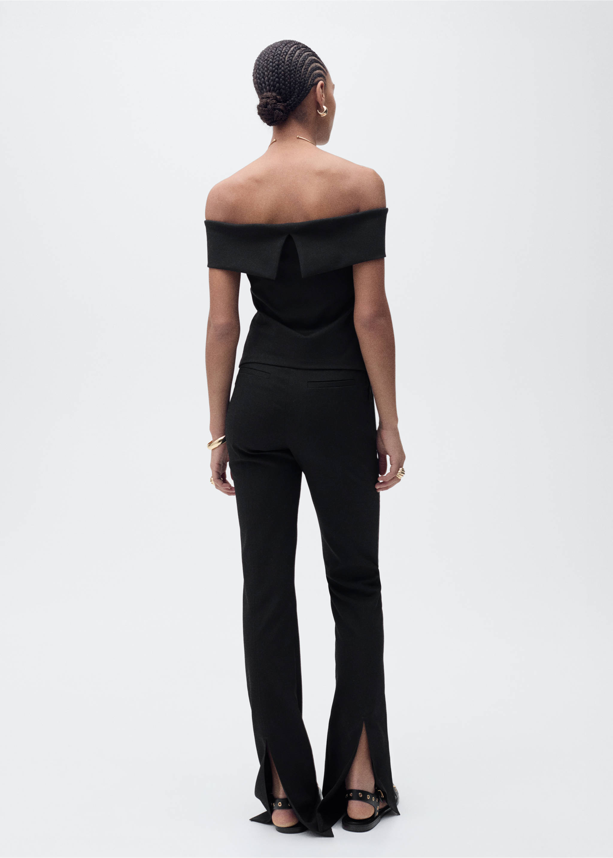 Off-shoulder top - Reverse of the article, Black. Ref: 87095766-00.