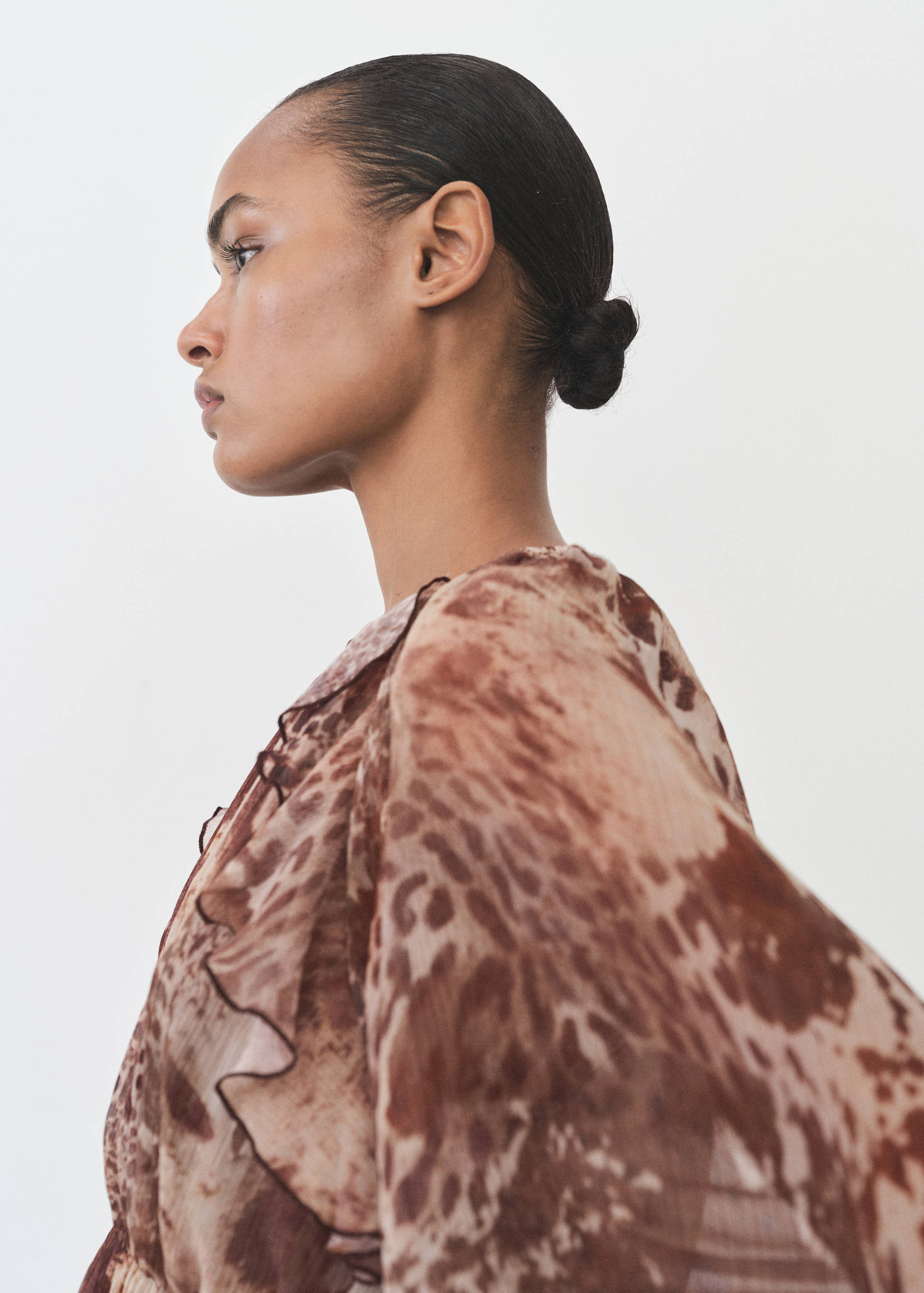 Vestido curto estampado com folhos - Pormenor do artigo 1