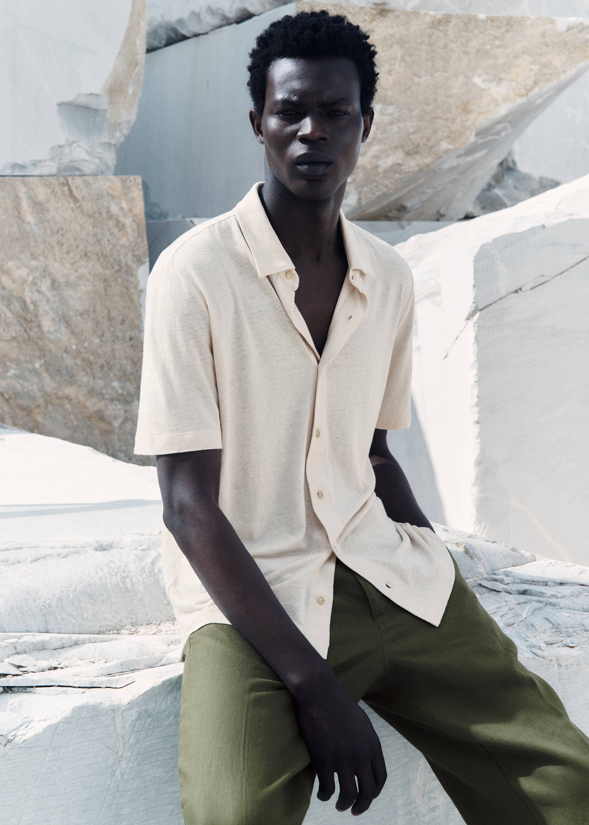 Linnen regular-fit overhemd - Detail van het artikel 5, Ivoorwit. Ref: 87095922-00.