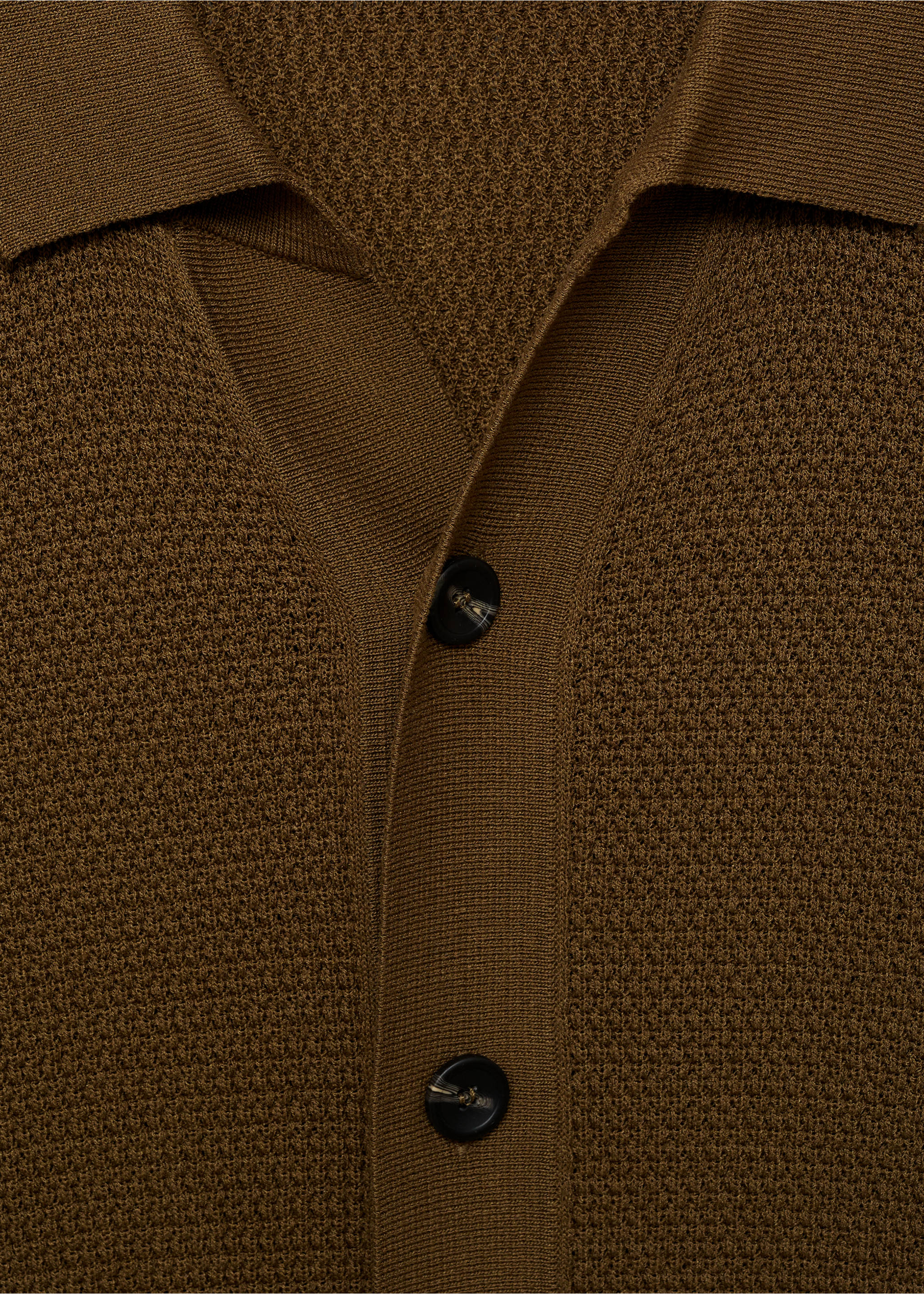 Strukturiertes Strickhemd - Detail des Artikels 8, Braun. Ref: 87095932-00.