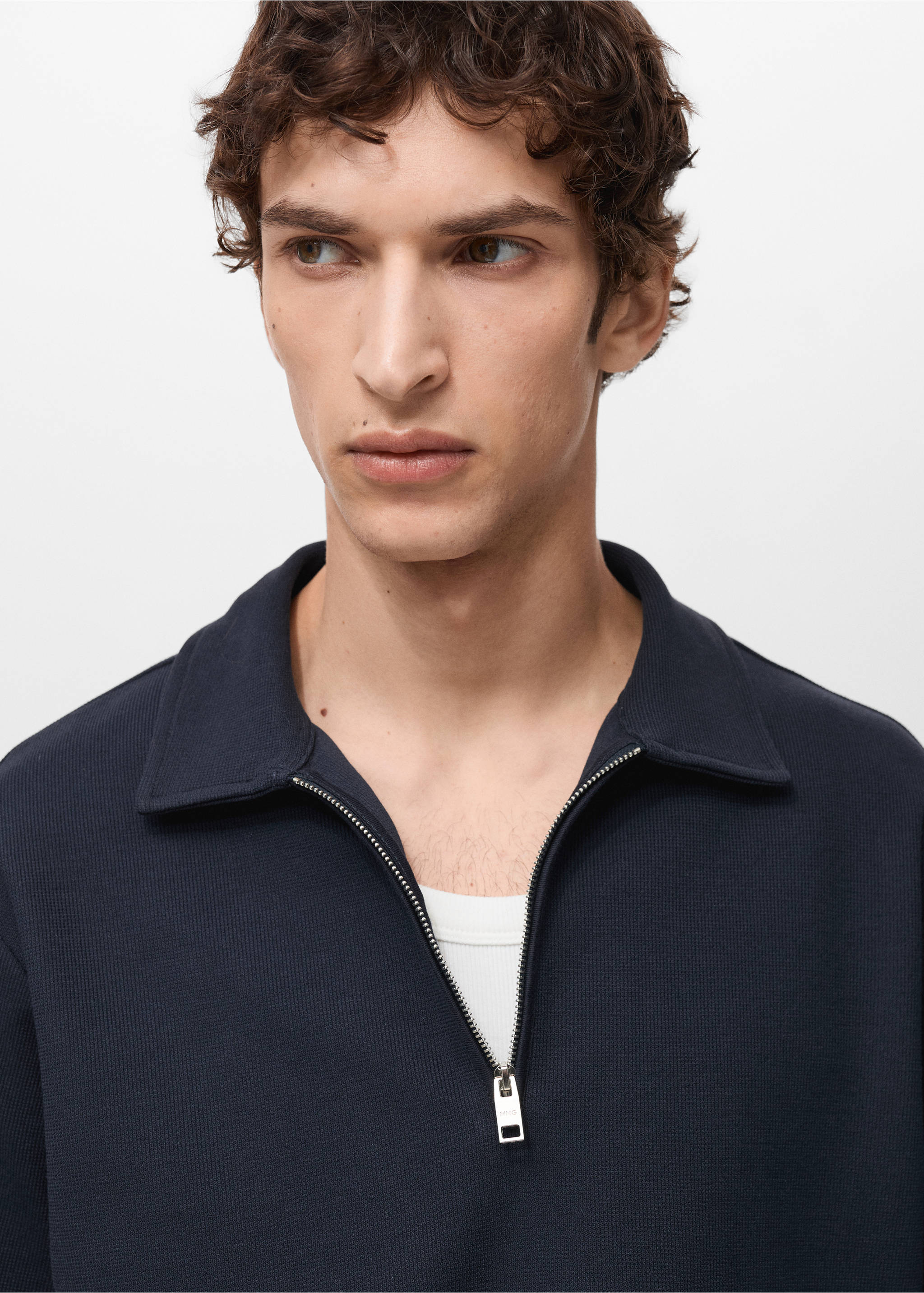 Structured polo shirt with zip collar - Details of the article 1, Dark Navy. Ref: 87095939-00.