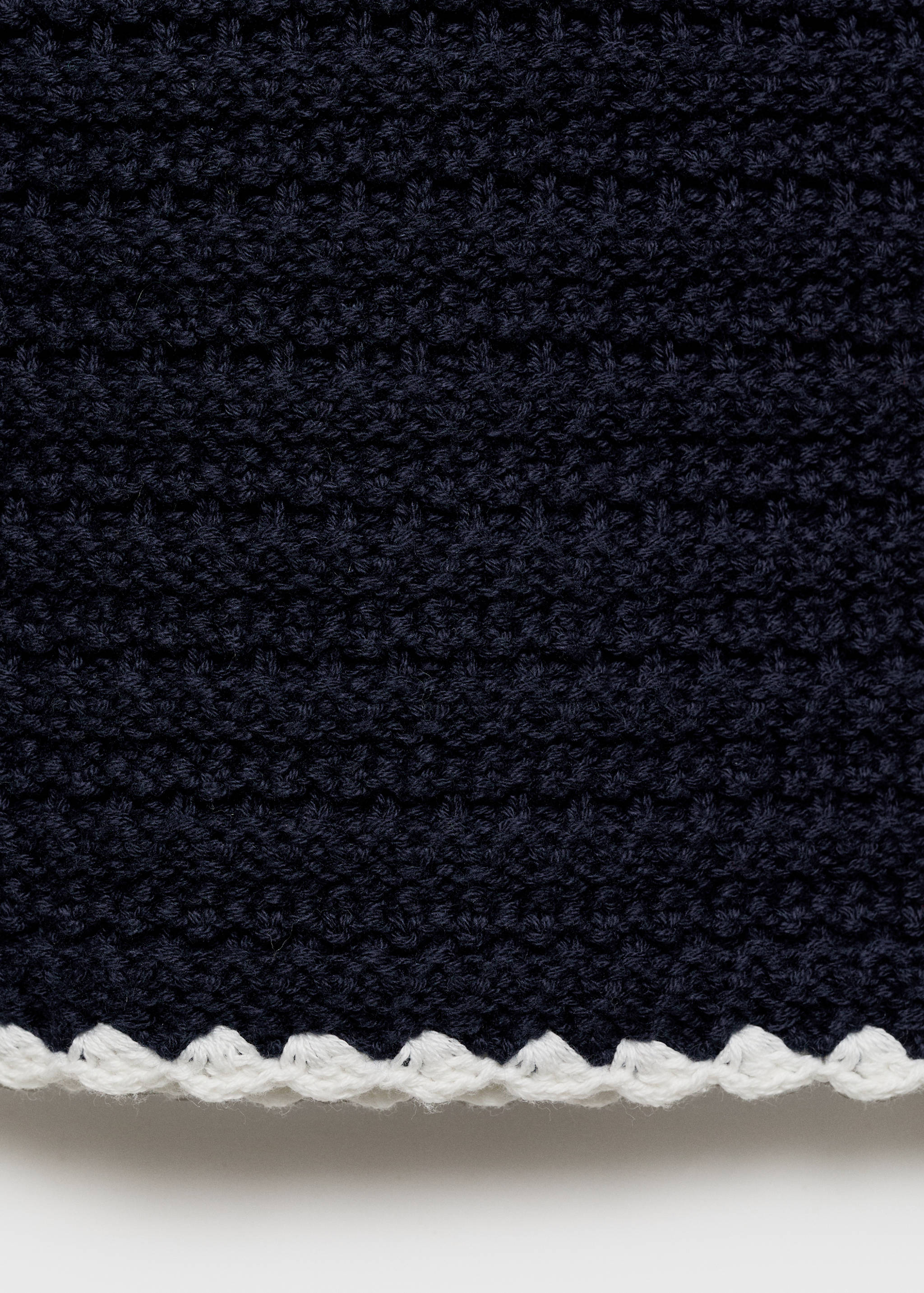 Strickkleid mit Kontrastborten - Detail des Artikels 0
