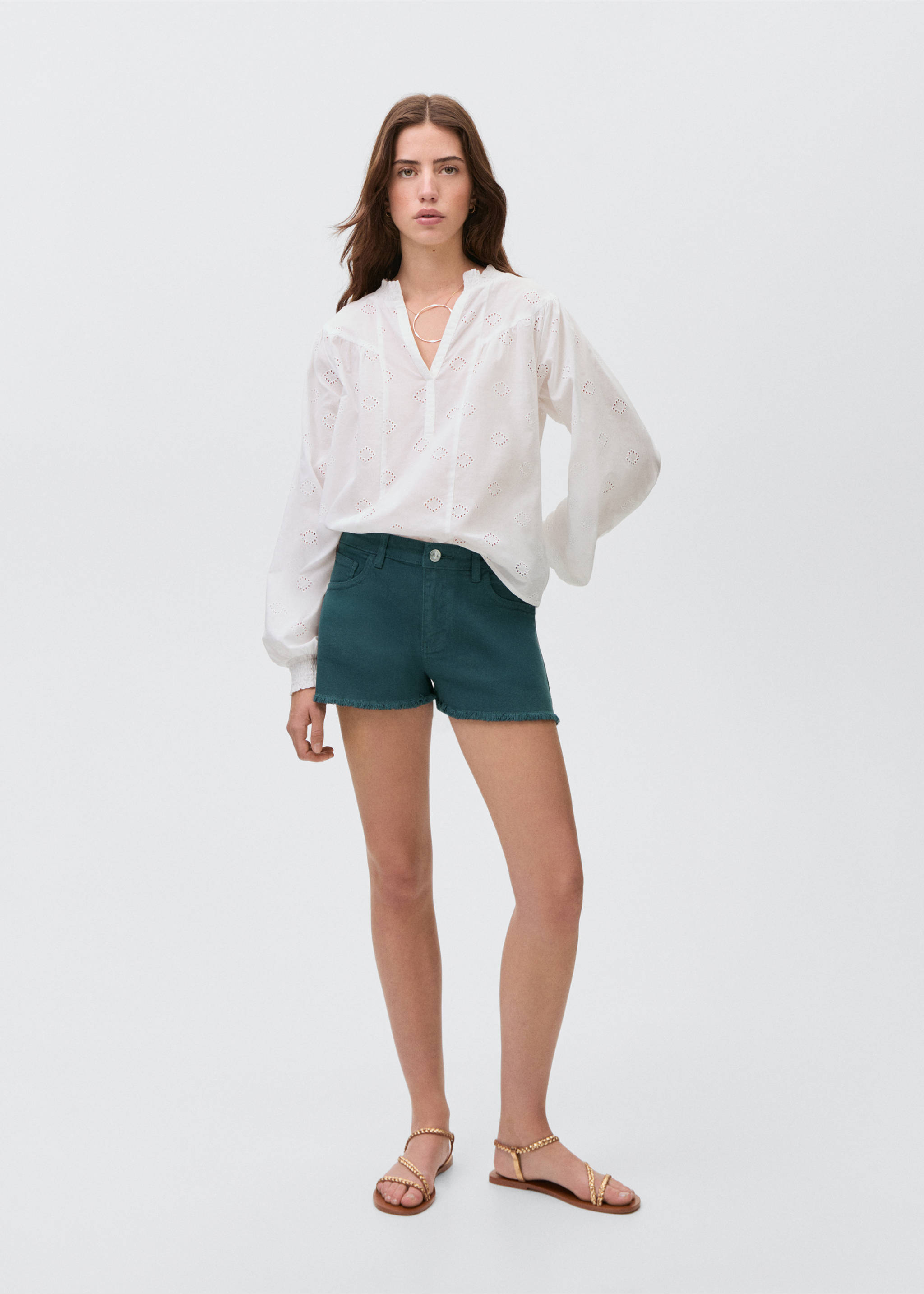 Jeansshorts mit ausgefranstem Saum - Allgemeine Ansicht, Petrolblau. Ref: 87096335-00.