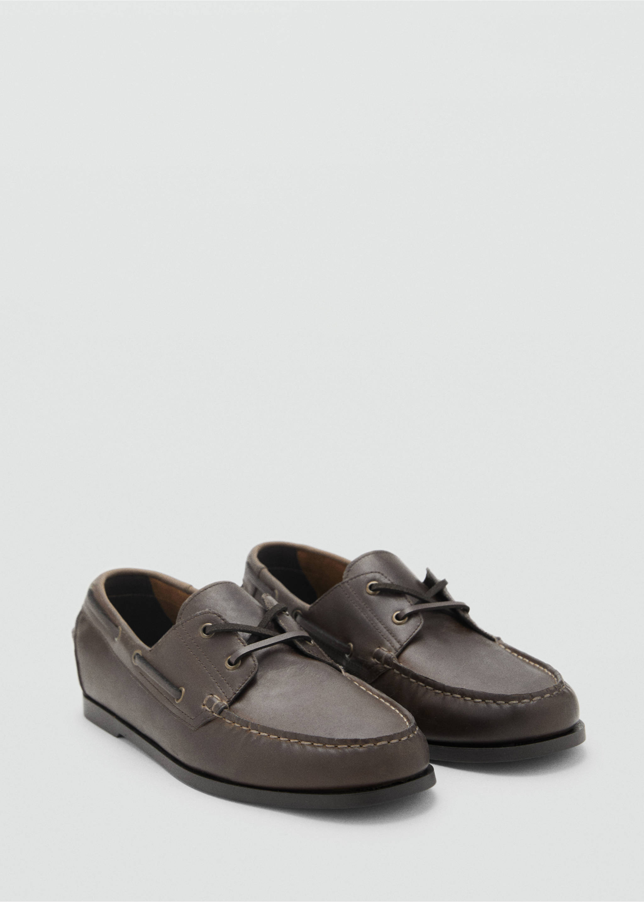Leather nautical shoes - Medium plane, Brown. Ref: 87096343-00.