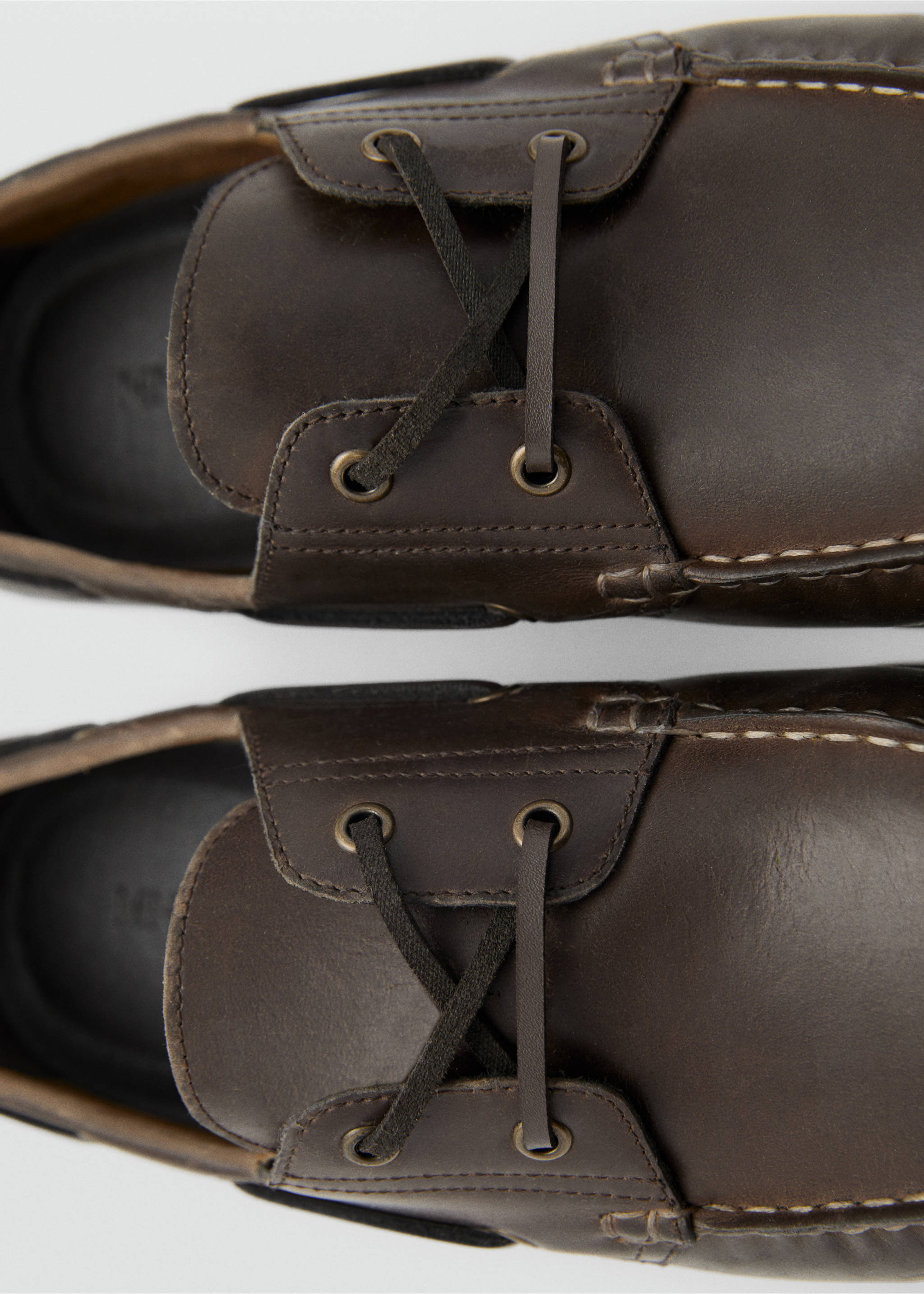 Leather nautical shoes - Details of the article 2, Brown. Ref: 87096343-00.