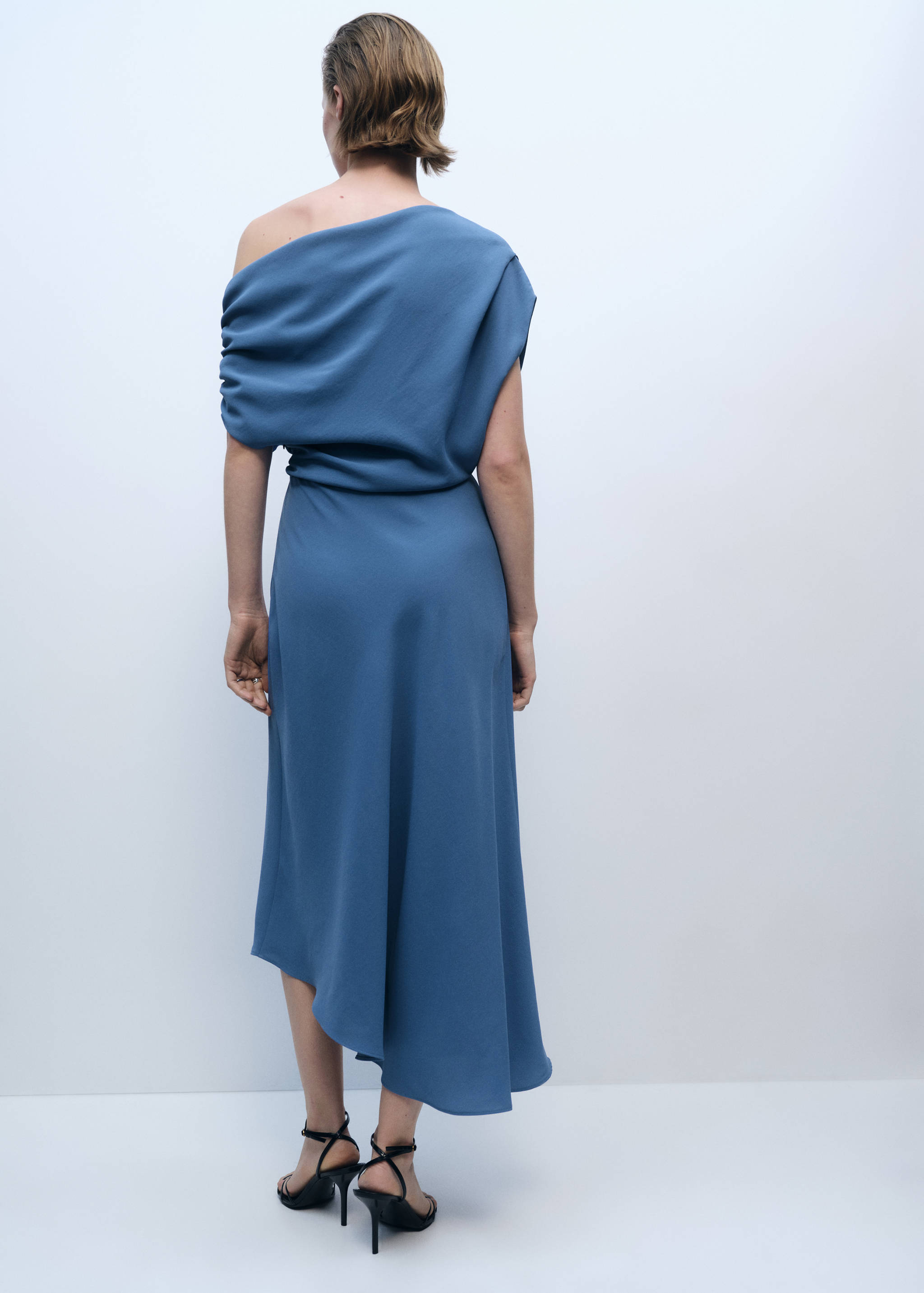 Asymmetrical-neck midi-dress - Reverse of the article