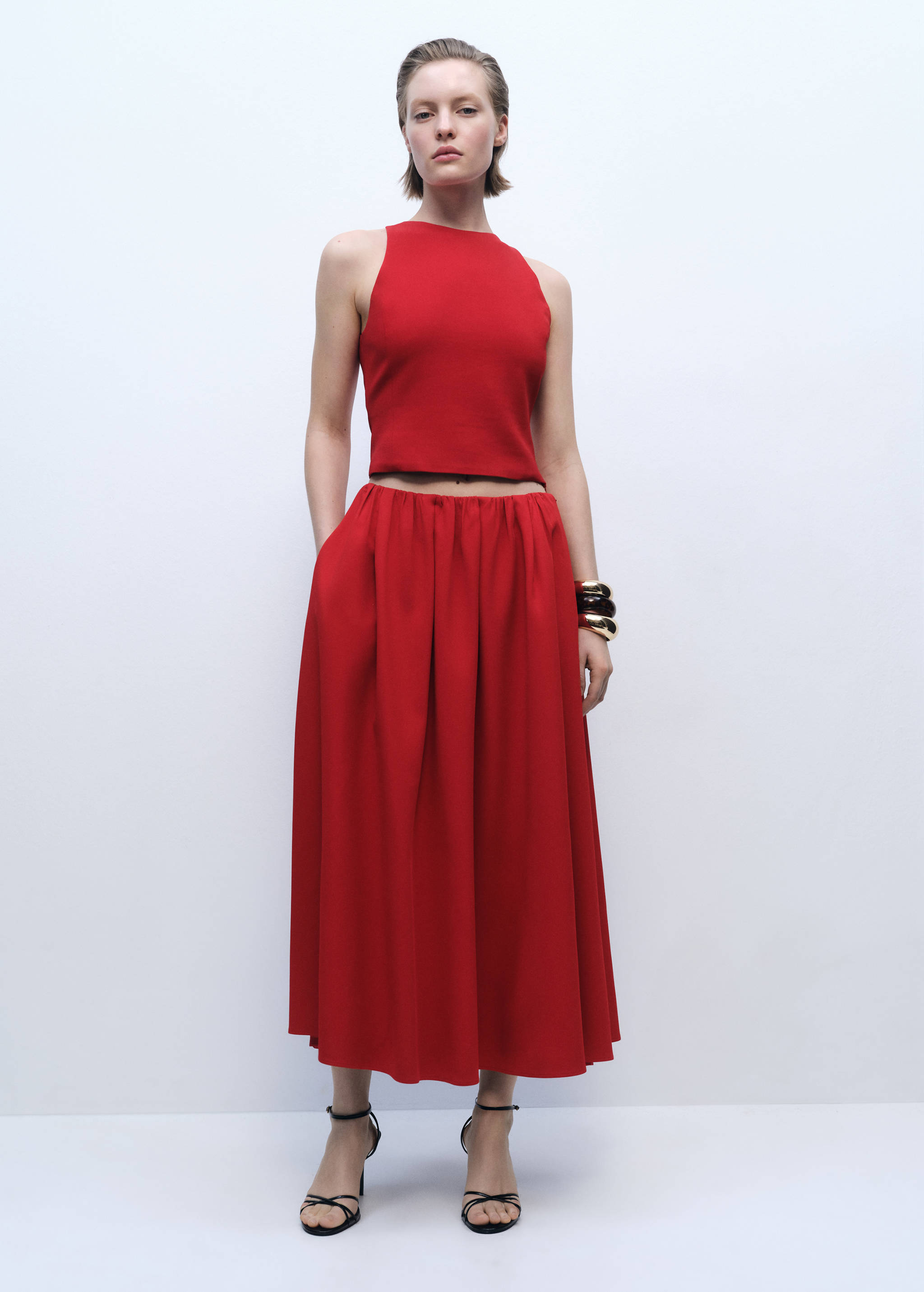 Long skirt with gathered waist - General plane