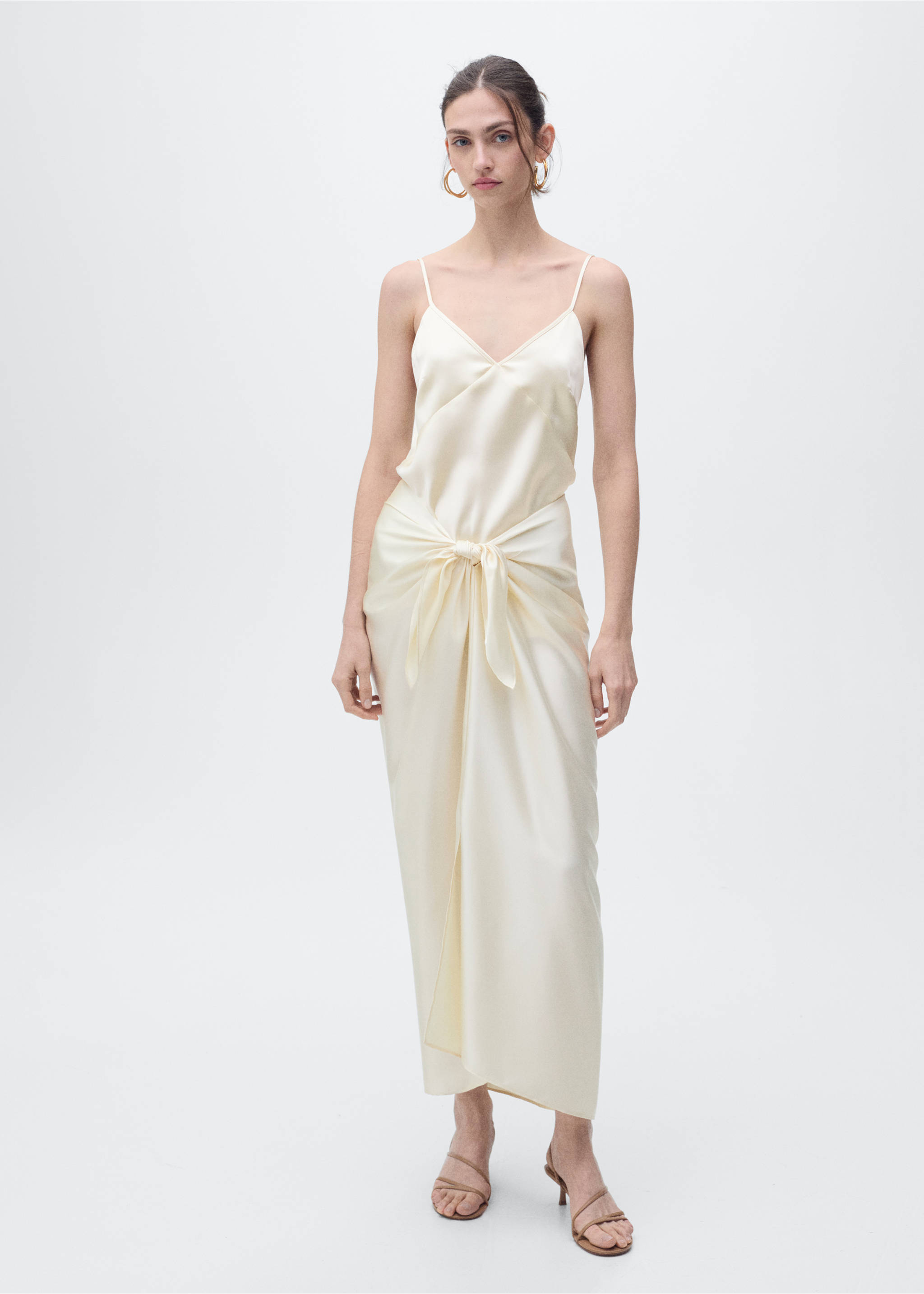 V-neck satin top - General plane, Ecru. Ref: 87096710-00.