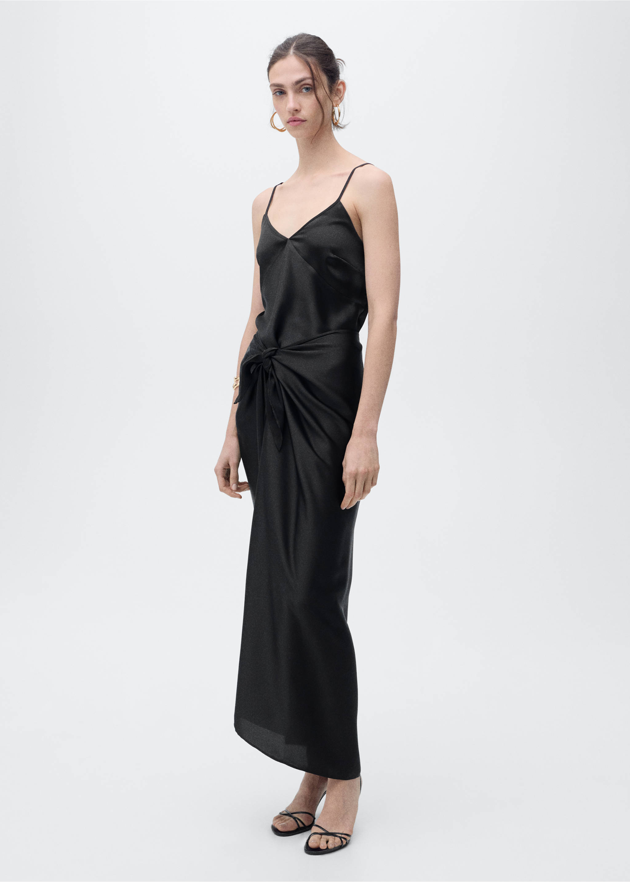 V-neck satin top - General plane, Black. Ref: 87096710-00.