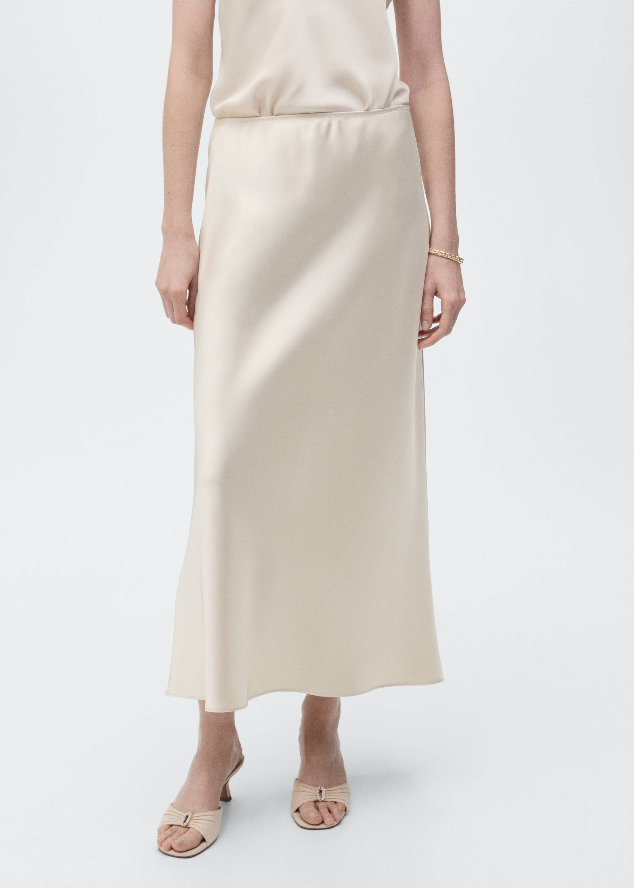 Midirock mit Satin-Effekt - Mittlere Ansicht, Beige. Ref: 87096716-00.