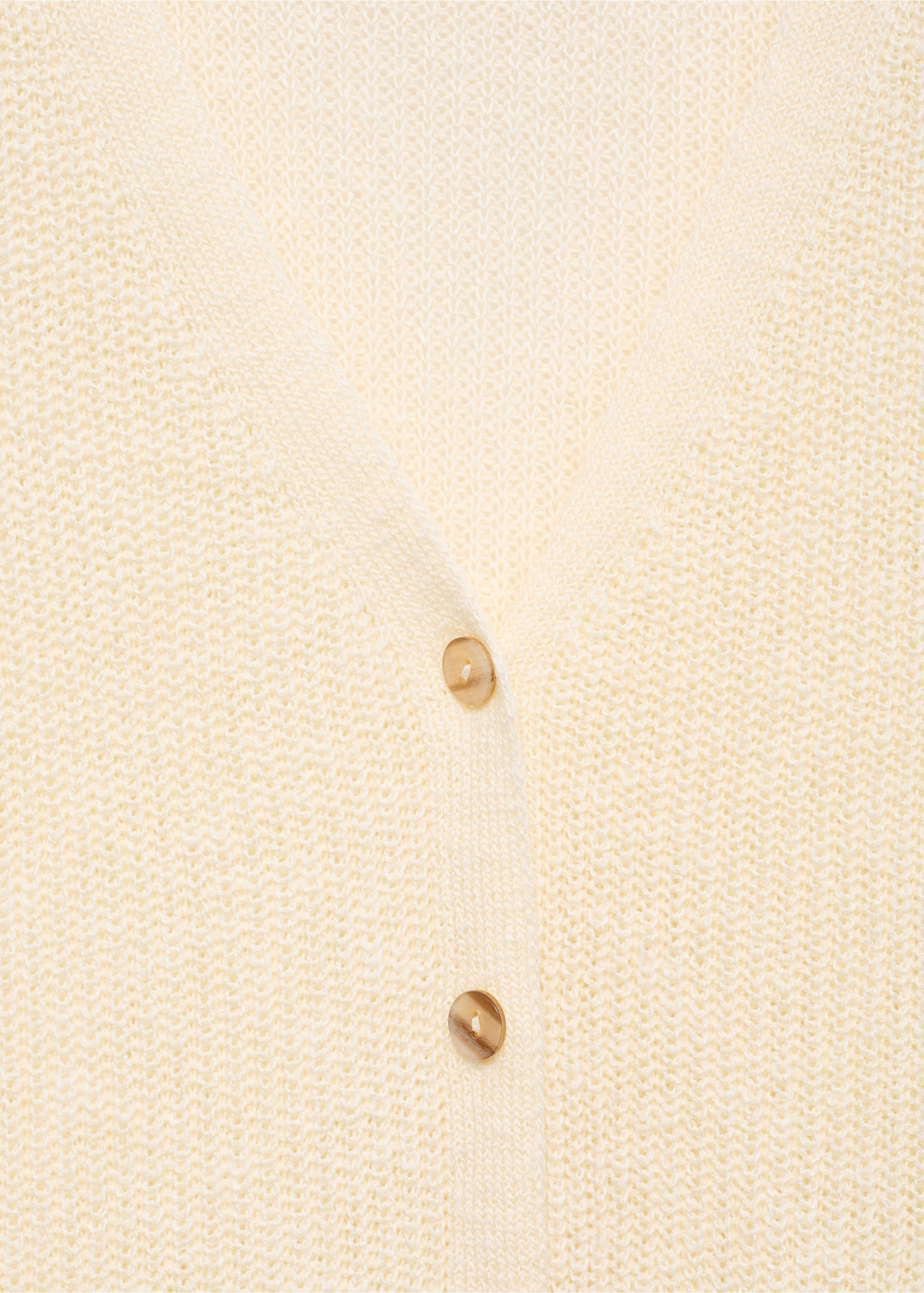 Chunky-knit waistcoat with buttons - Details of the article 8, Ecru. Ref: 87097164-00.
