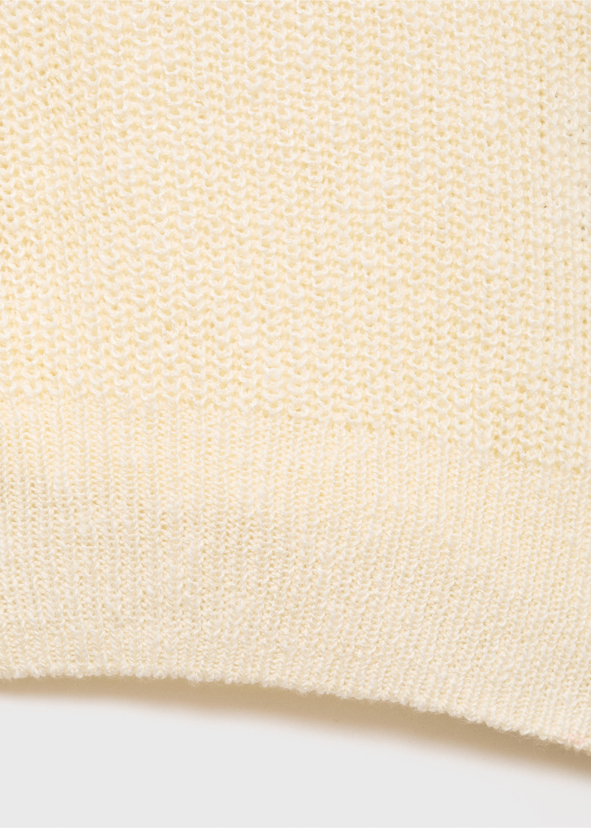 Chunky-knit waistcoat with buttons - Details of the article 0, Ecru. Ref: 87097164-00.