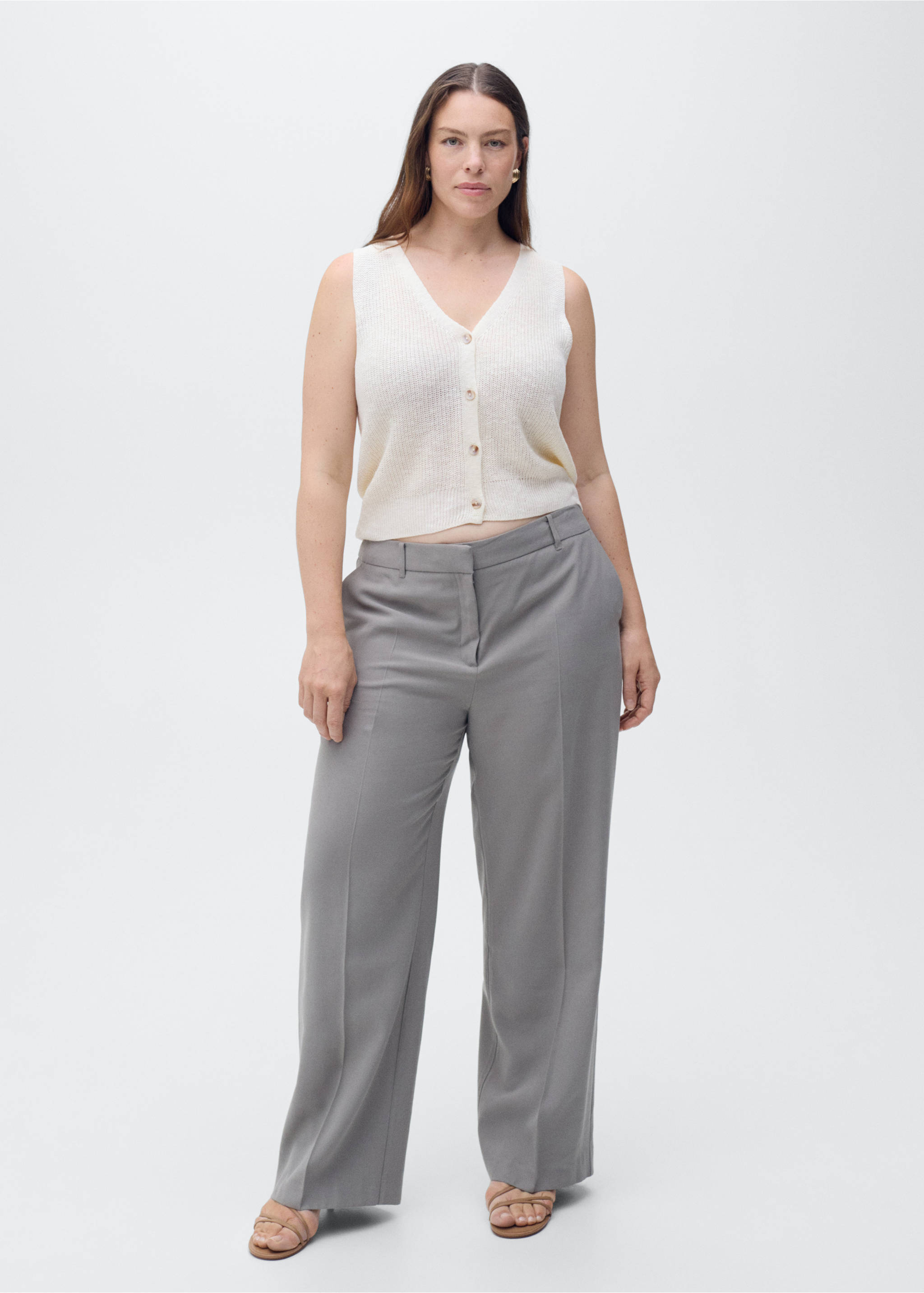 Chunky-knit waistcoat with buttons - Details of the article 3, Ecru. Ref: 87097164-00.